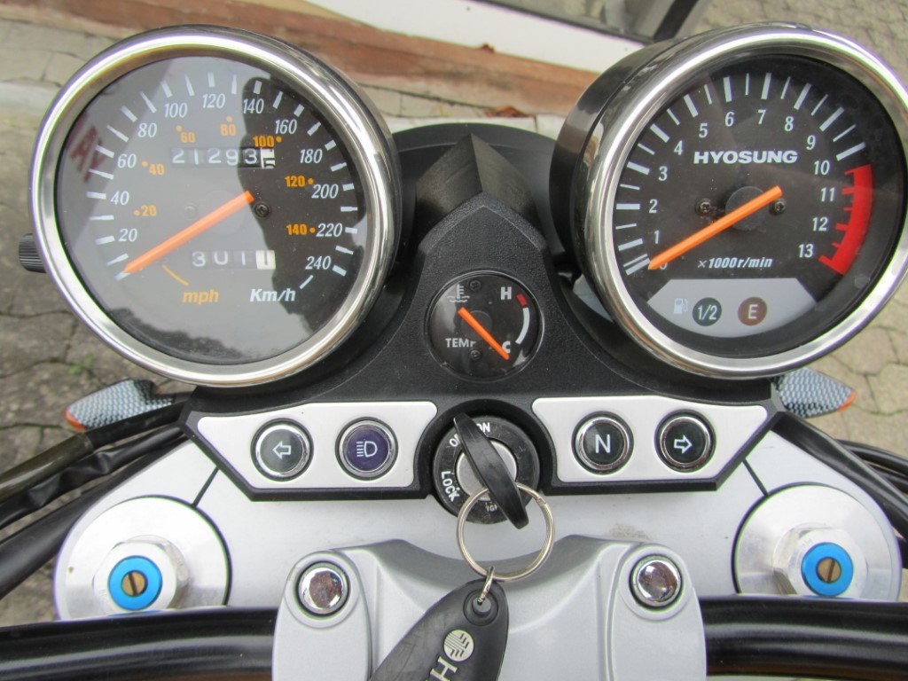 HYOSUNG Comet 650 GT-image-5