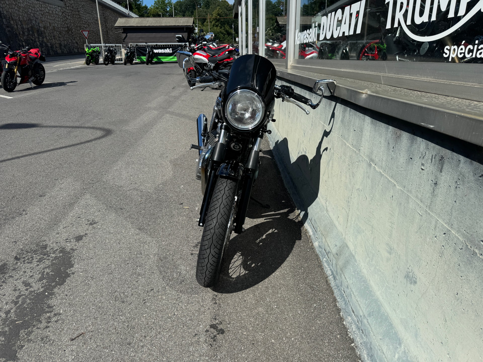 TRIUMPH Thruxton 900 i-image-2