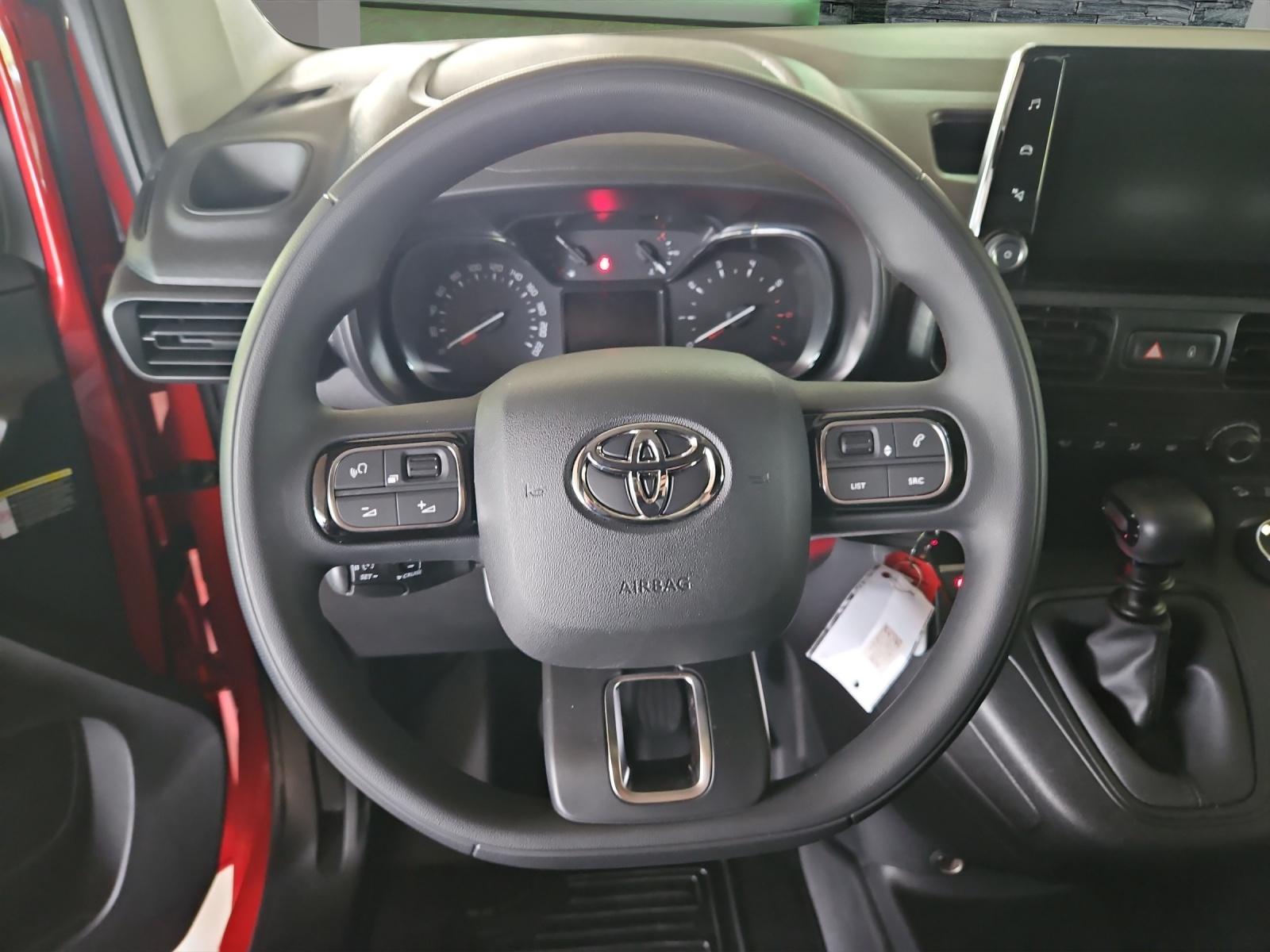 TOYOTA PROACE CITY Van L2 1.5 D Active 4x4-image-10