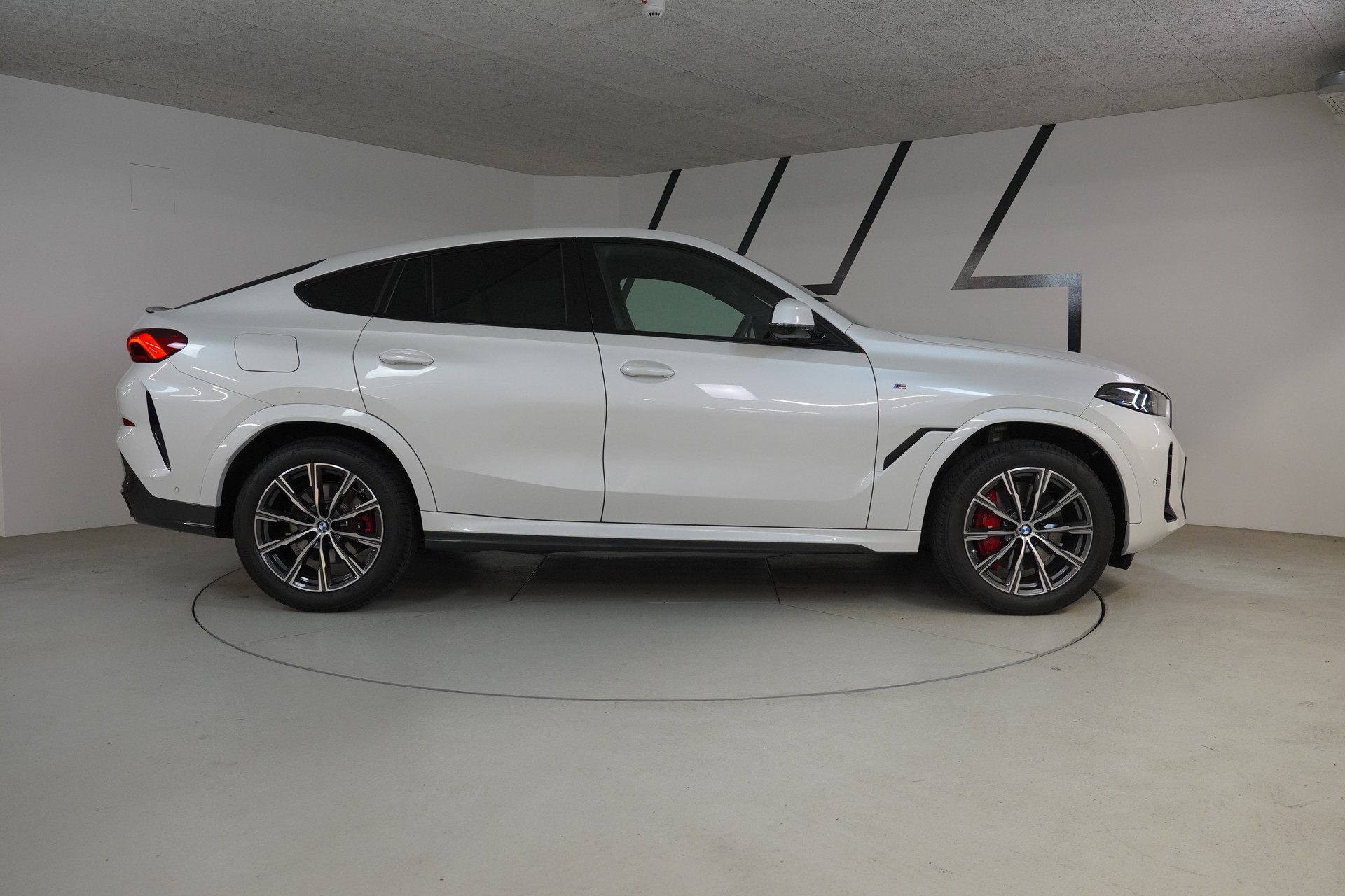 BMW X6 xDrive 48V 30d M Sport Pro Steptronic-image-7