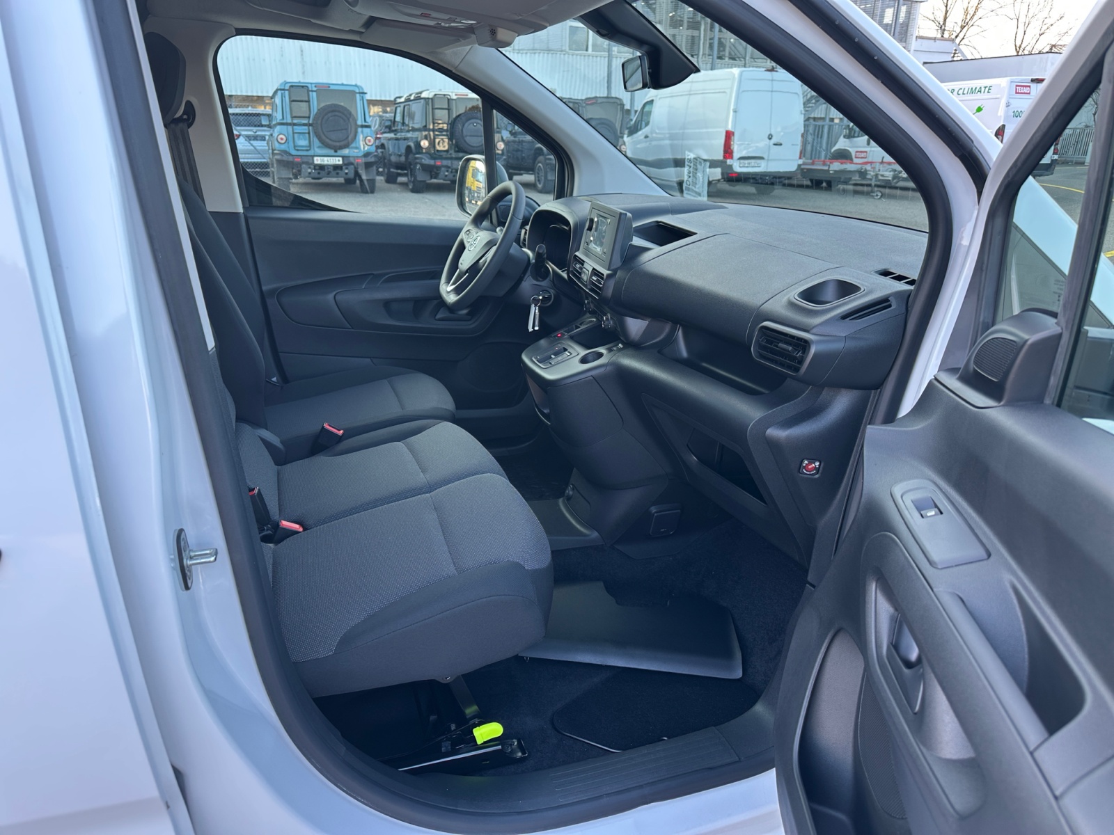 OPEL Combo-e Cargo-image-9