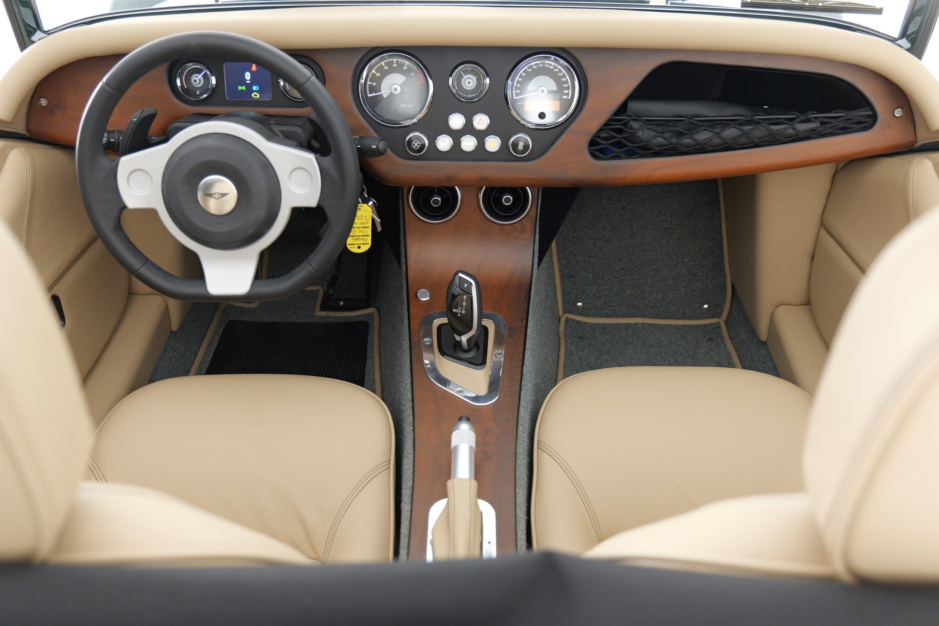 MORGAN PLUS SIX-image-9
