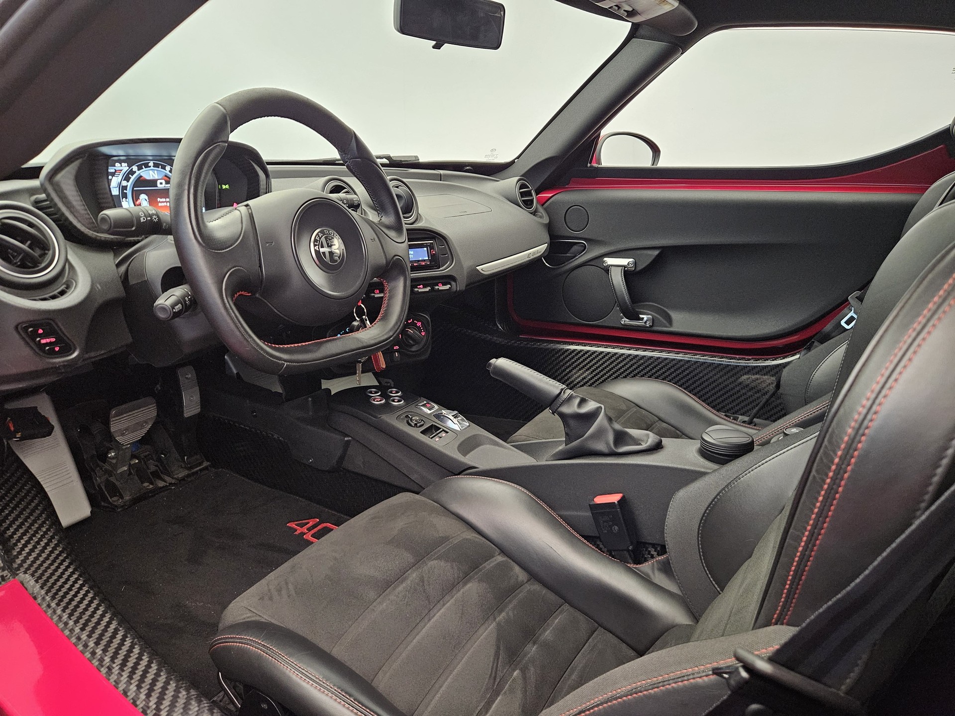 ALFA ROMEO 4C 1750 TBi TCT-image-10