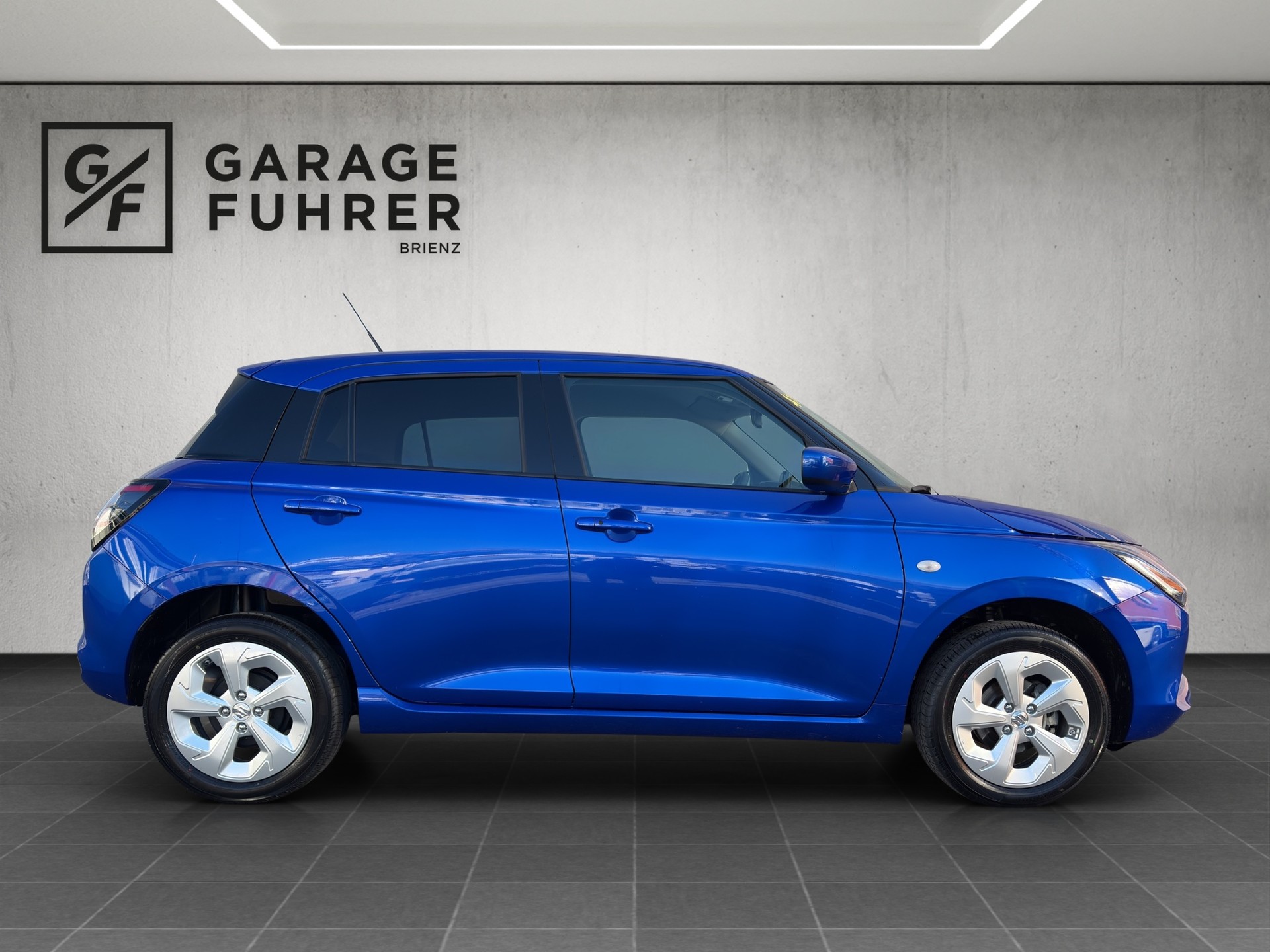 SUZUKI Swift 1.2 Compact + 4x4 Hybrid-image-6