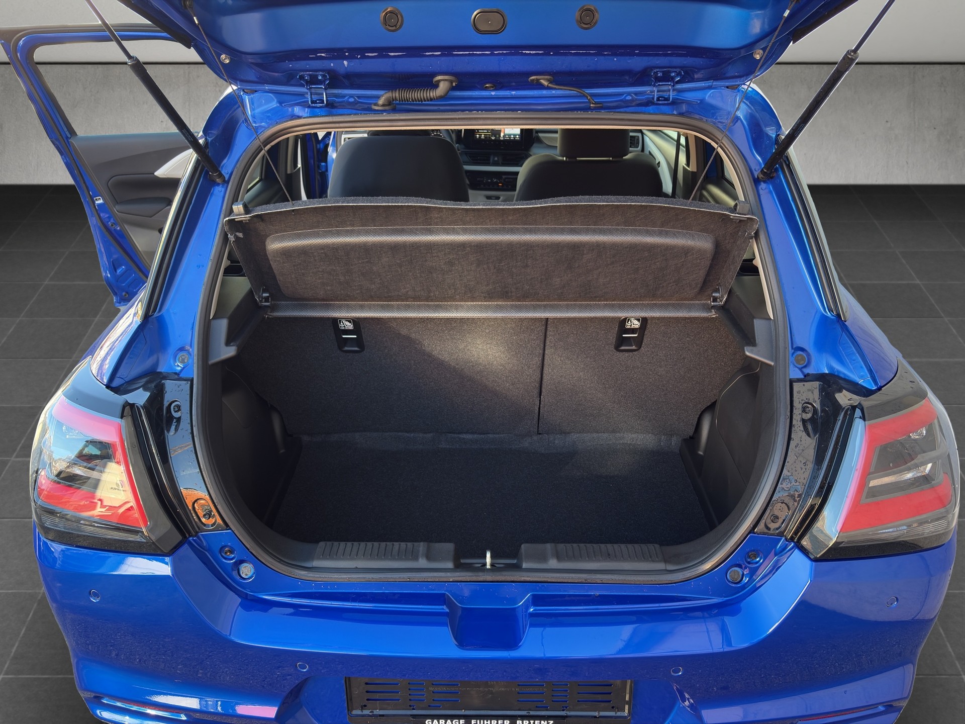 SUZUKI Swift 1.2 Compact + 4x4 Hybrid-image-12