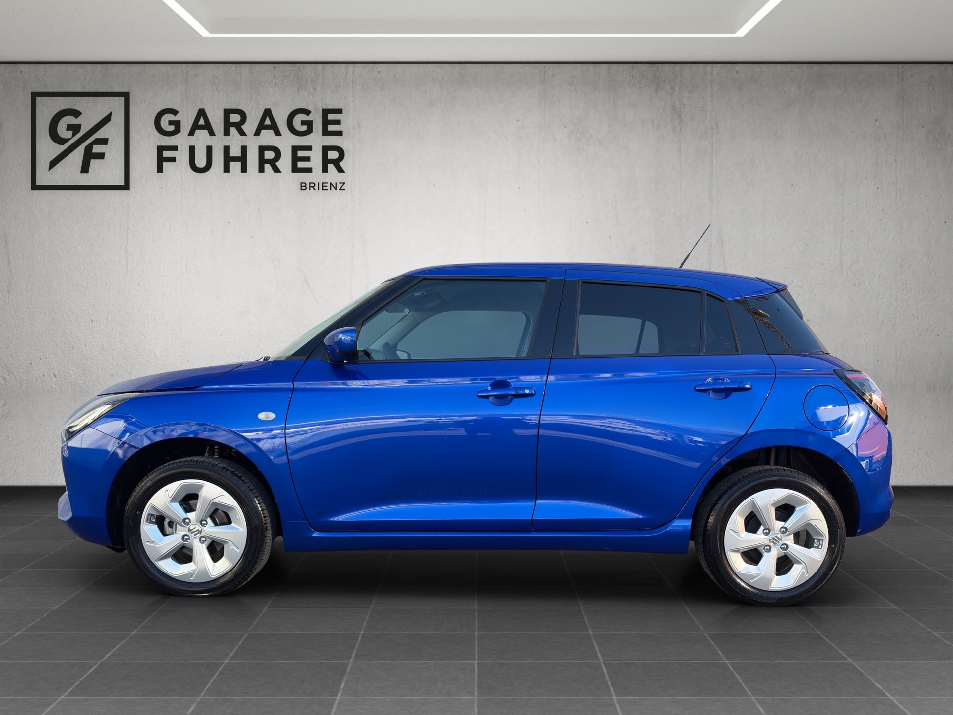 SUZUKI Swift 1.2 Compact + 4x4 Hybrid-image-2