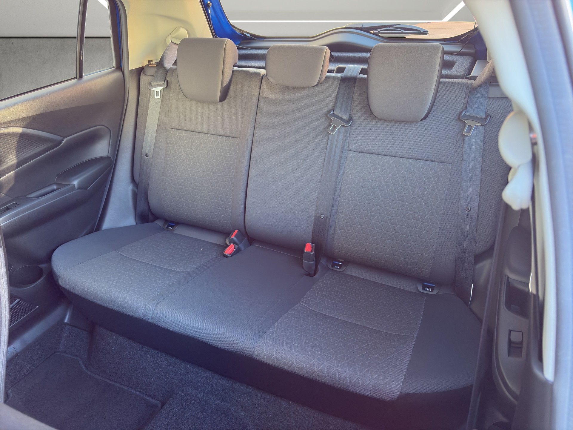 SUZUKI Swift 1.2 Compact + 4x4 Hybrid-image-11