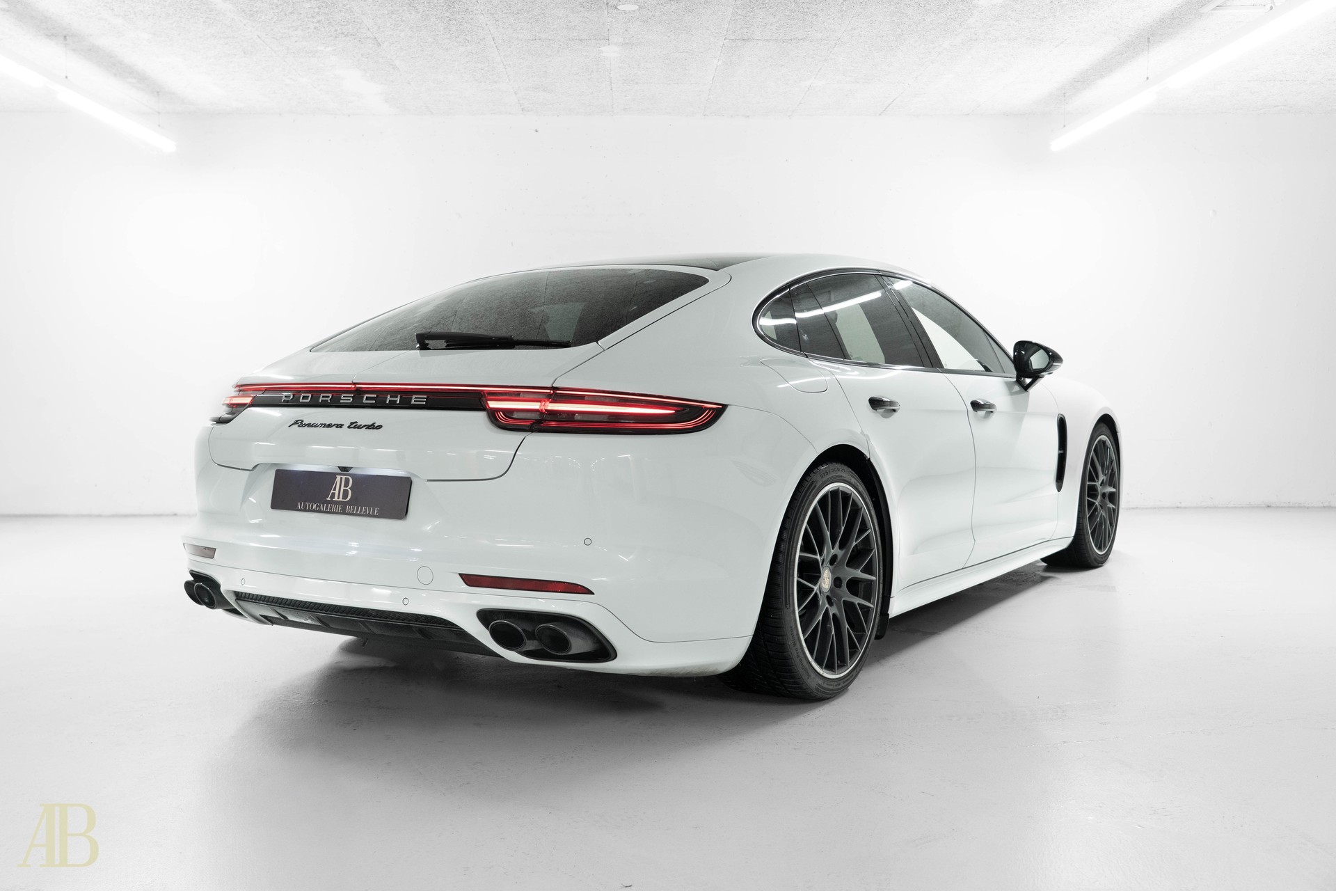 PORSCHE Panamera 4.0 V8 Turbo mit Porsche Approved Garantie-image-6