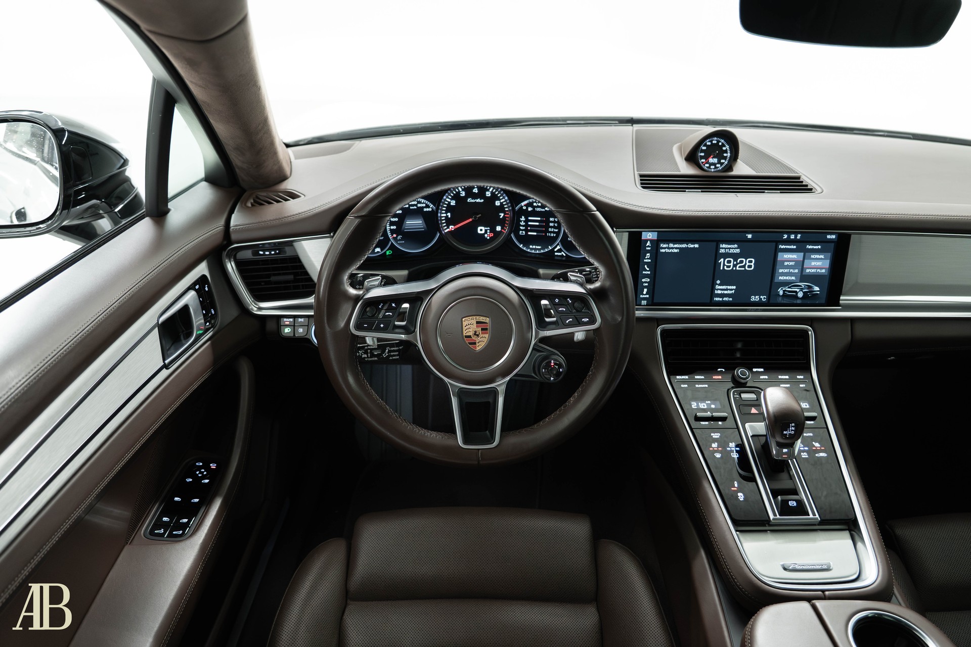 PORSCHE Panamera 4.0 V8 Turbo mit Porsche Approved Garantie-image-12