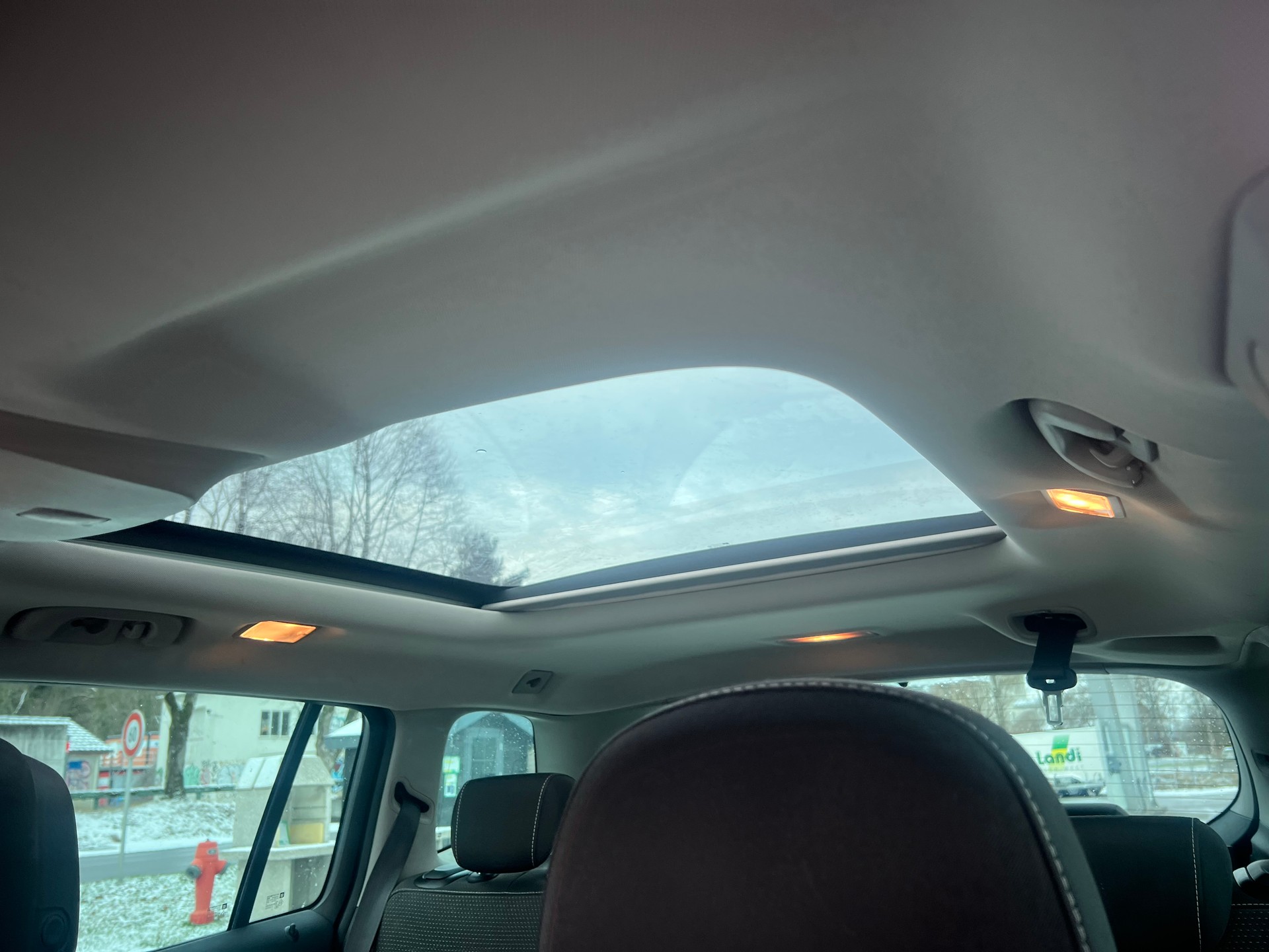 OPEL Zafira Tourer 1.4i 16V Turbo Sport Automatic-image-12