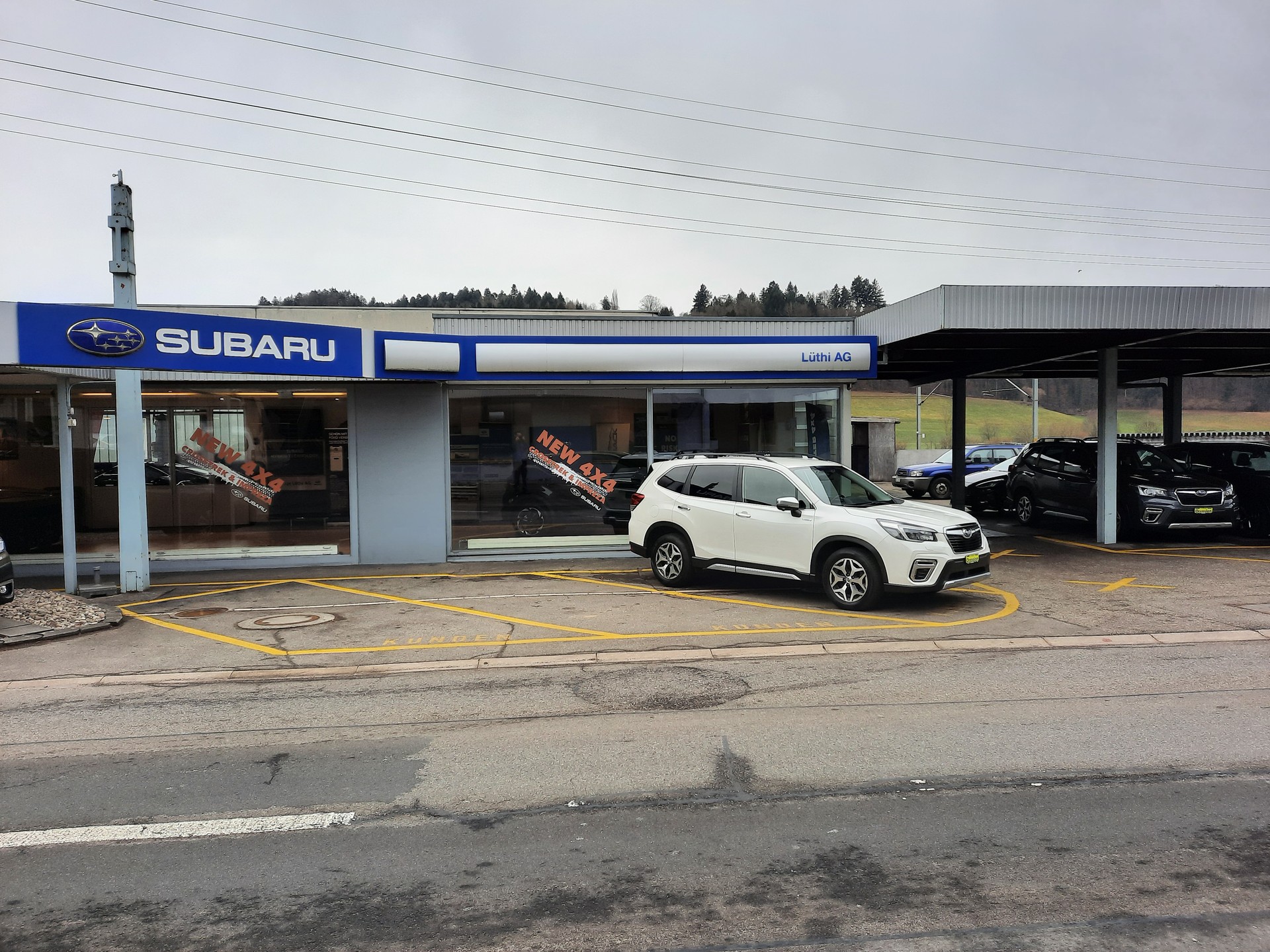 SUBARU Forester 2.0i e-Boxer Swiss Plus Lineartronic-image-3
