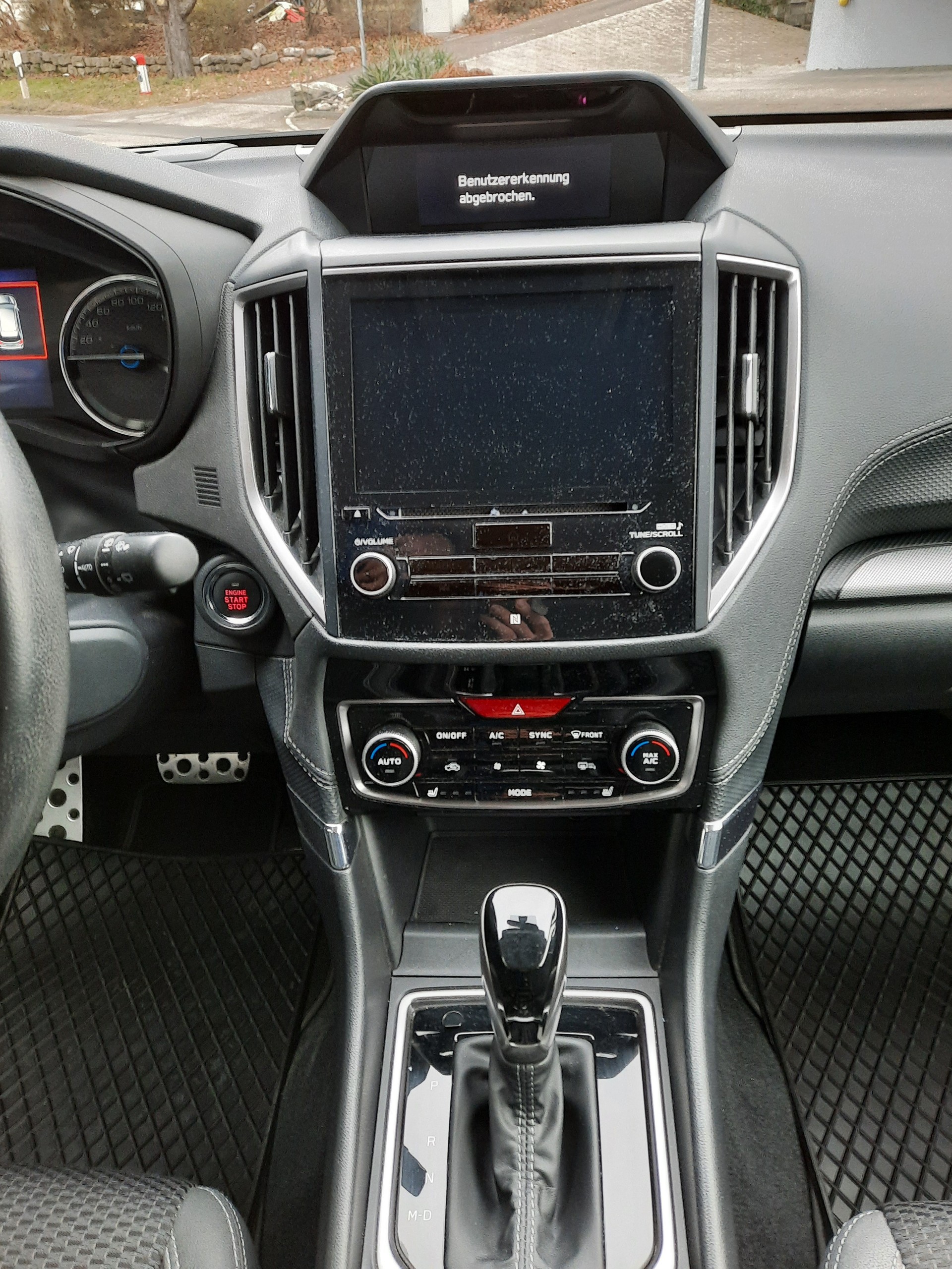 SUBARU Forester 2.0i e-Boxer Swiss Plus Lineartronic-image-9