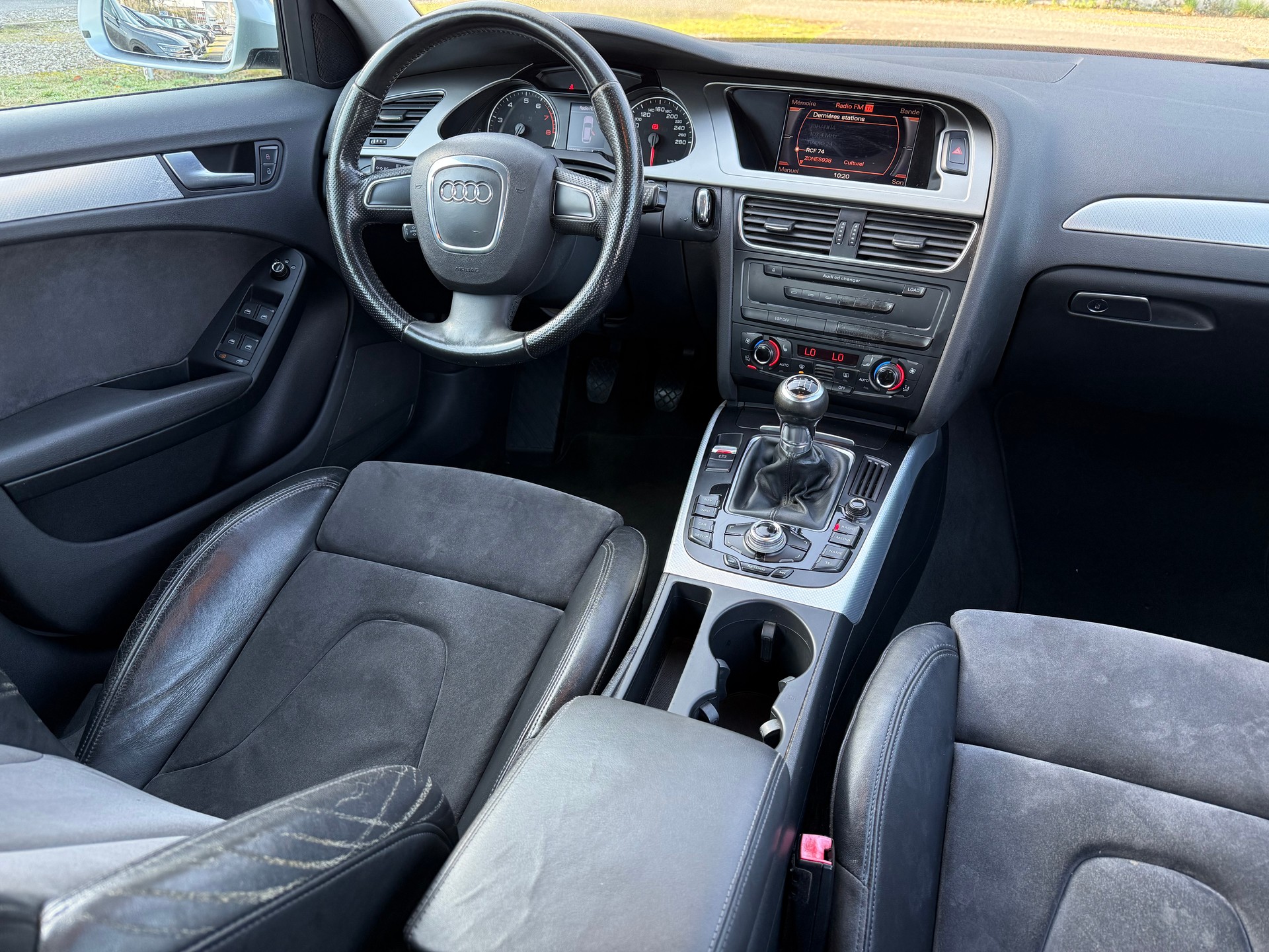 AUDI A4 Avant 1.8 TFSI quattro-image-5