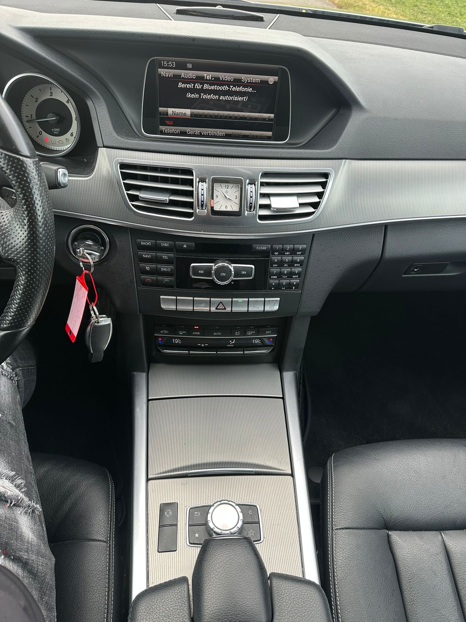 MERCEDES-BENZ E 250 CDI Elégance 4Matic 7G-Tronic-image-19