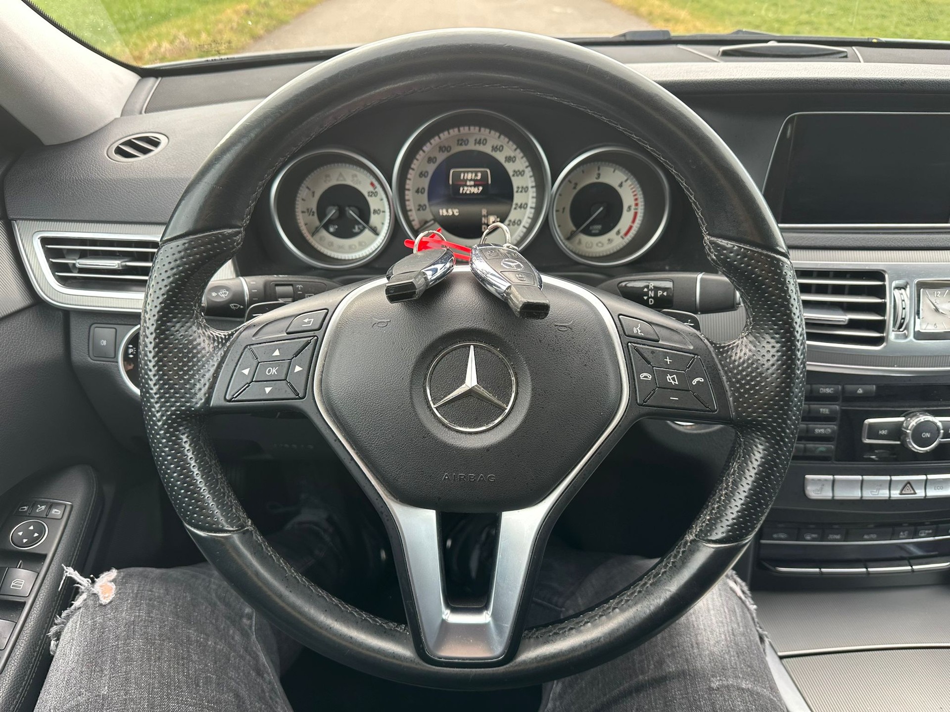 MERCEDES-BENZ E 250 CDI Elégance 4Matic 7G-Tronic-image-14