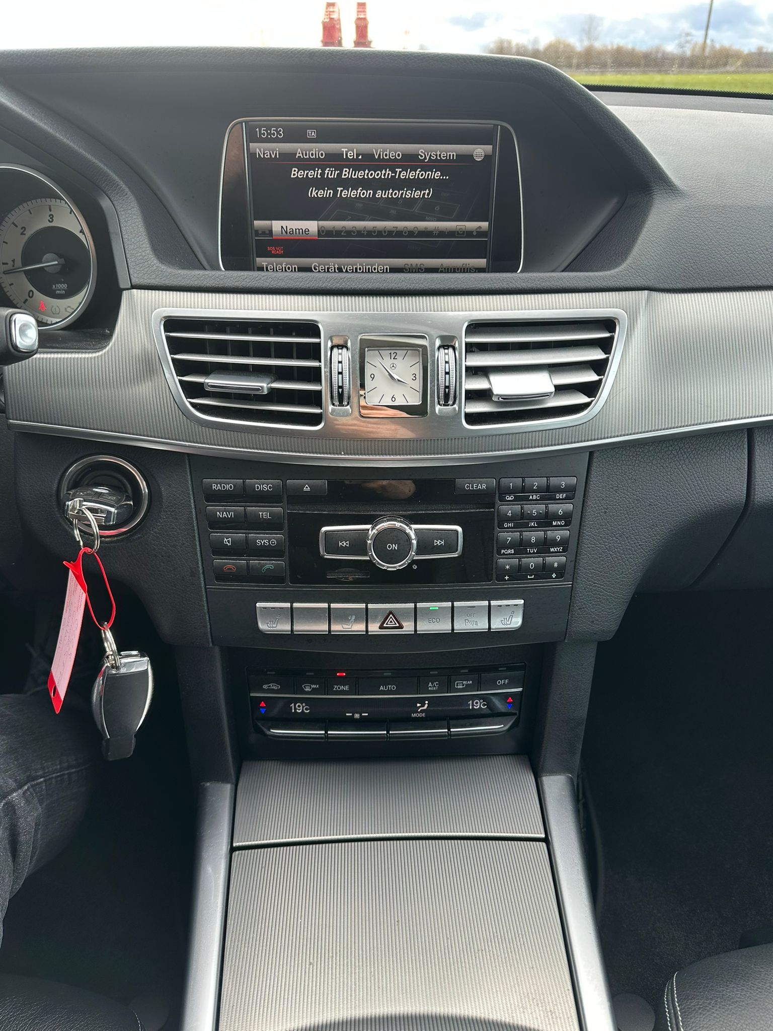 MERCEDES-BENZ E 250 CDI Elégance 4Matic 7G-Tronic-image-17