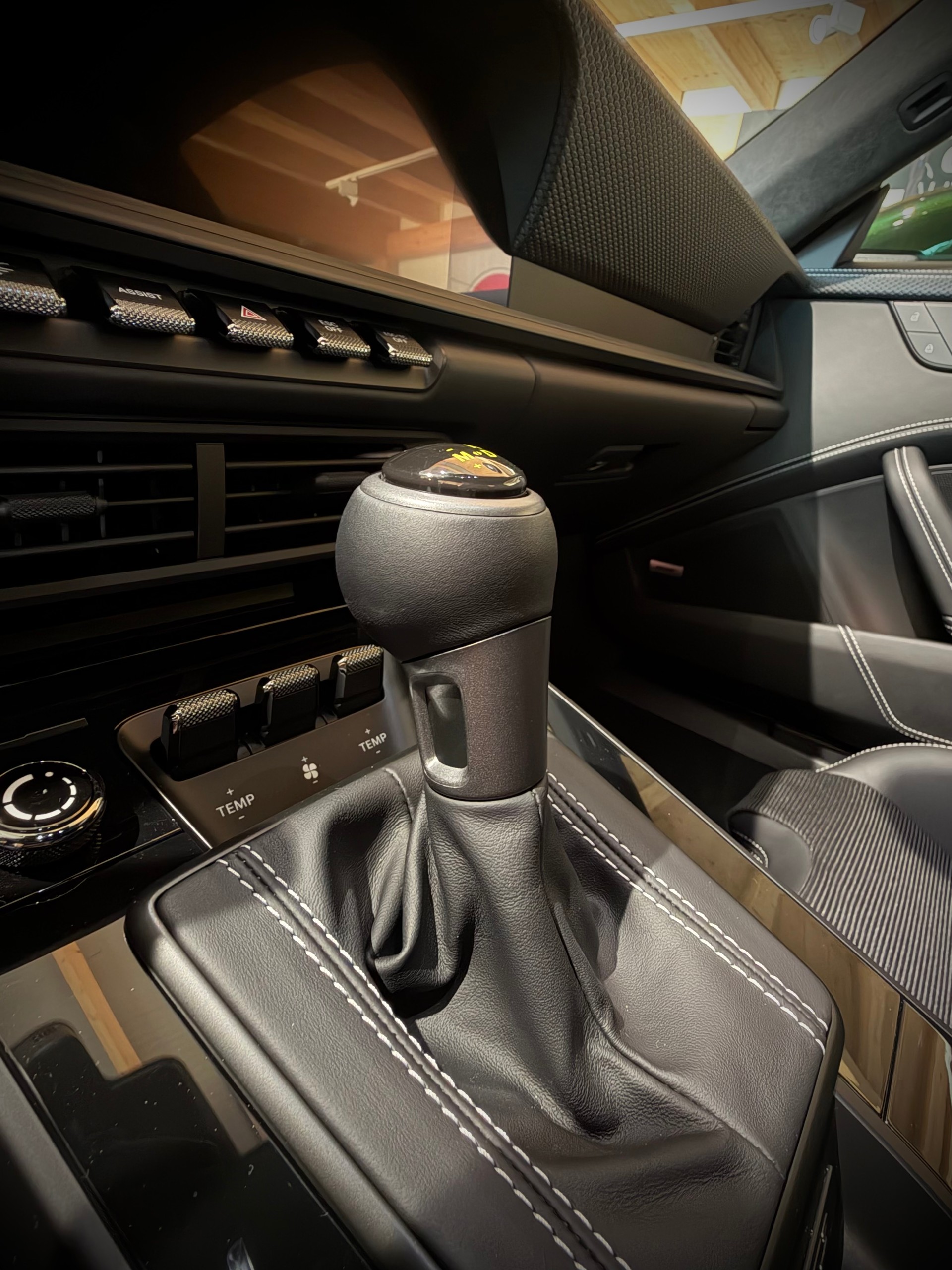 PORSCHE 911 Carrera GT3 PDK Touring-image-9