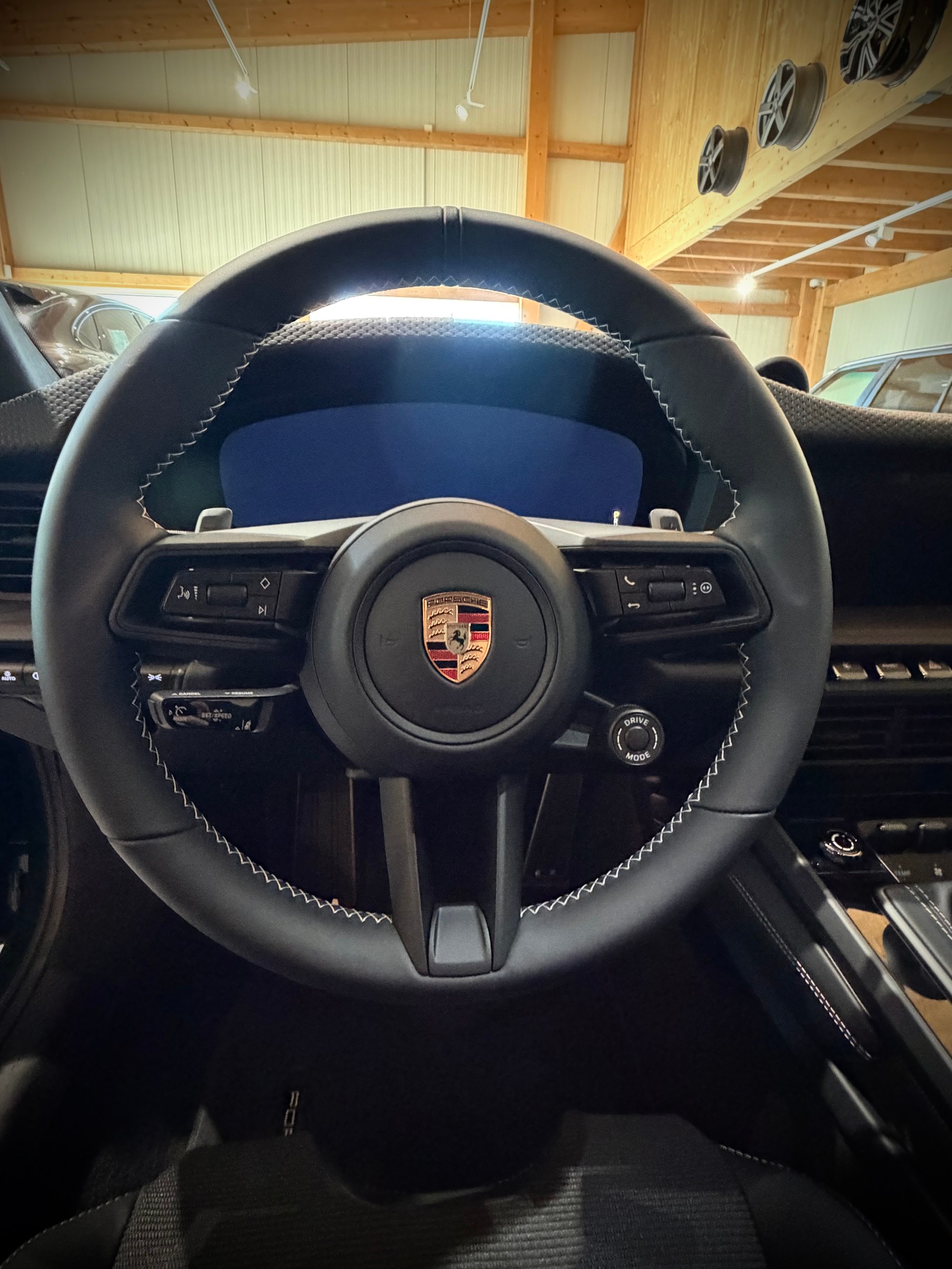 PORSCHE 911 Carrera GT3 PDK Touring-image-10