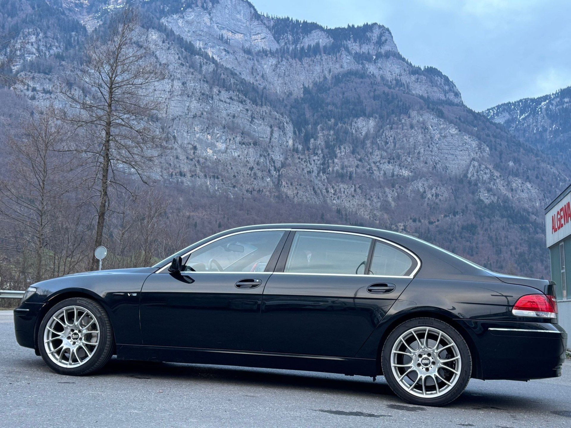 BMW 760i L-image-7