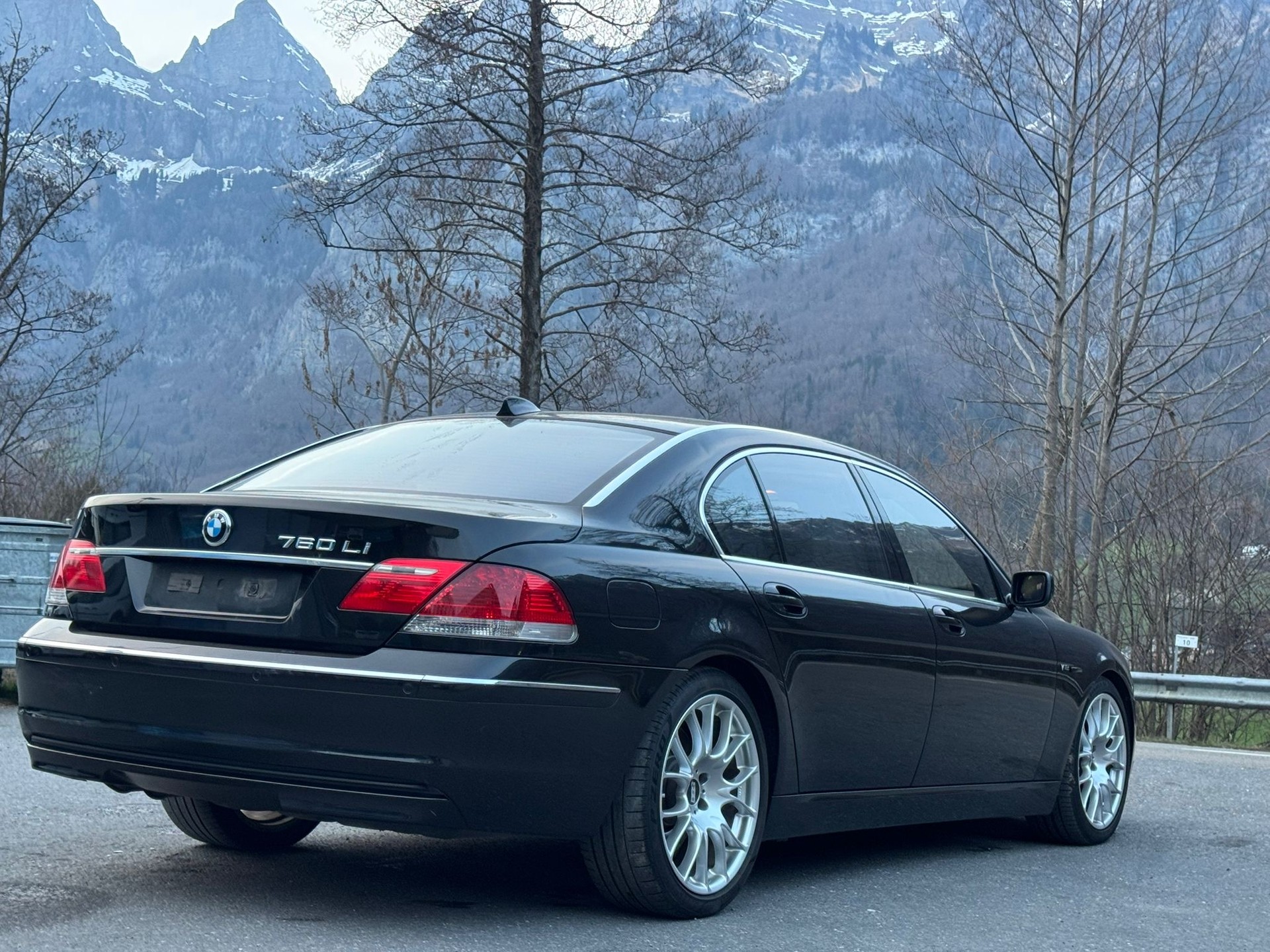 BMW 760i L-image-5