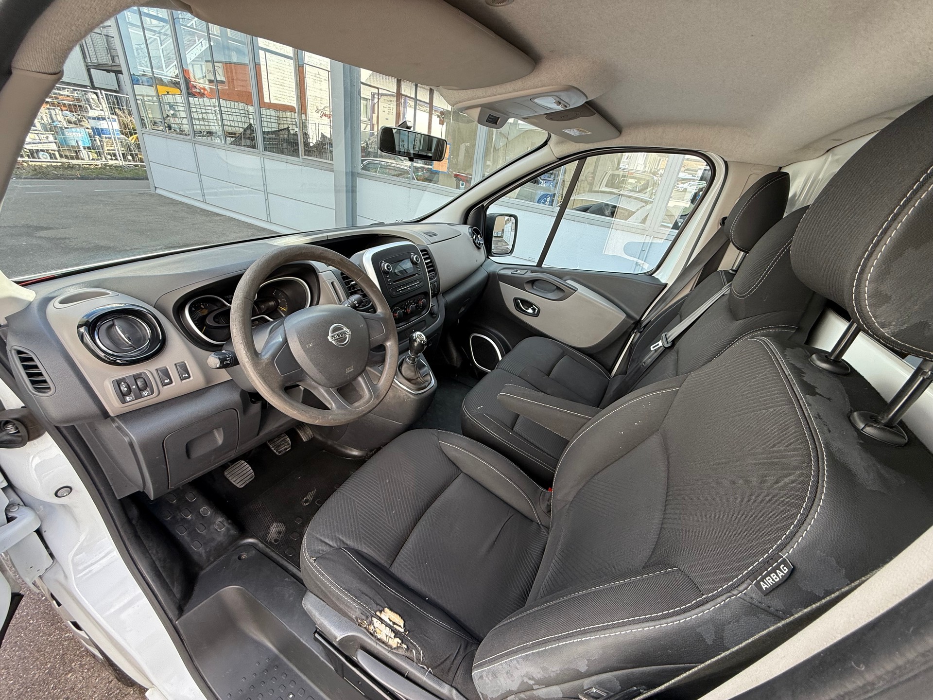 NISSAN NV300 dCi 120 2.9 L2H1 Pro *Aus 1st.Erster CH Hand *Frisch ab MFK *AC *Lange Version *Sanitärausrüstung mit Schubladen-image-9
