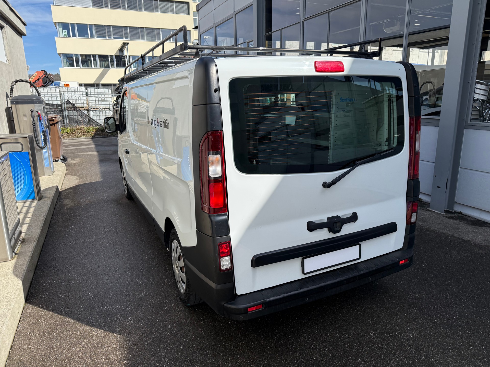 NISSAN NV300 dCi 120 2.9 L2H1 Pro *Aus 1st.Erster CH Hand *Frisch ab MFK *AC *Lange Version *Sanitärausrüstung mit Schubladen-image-6