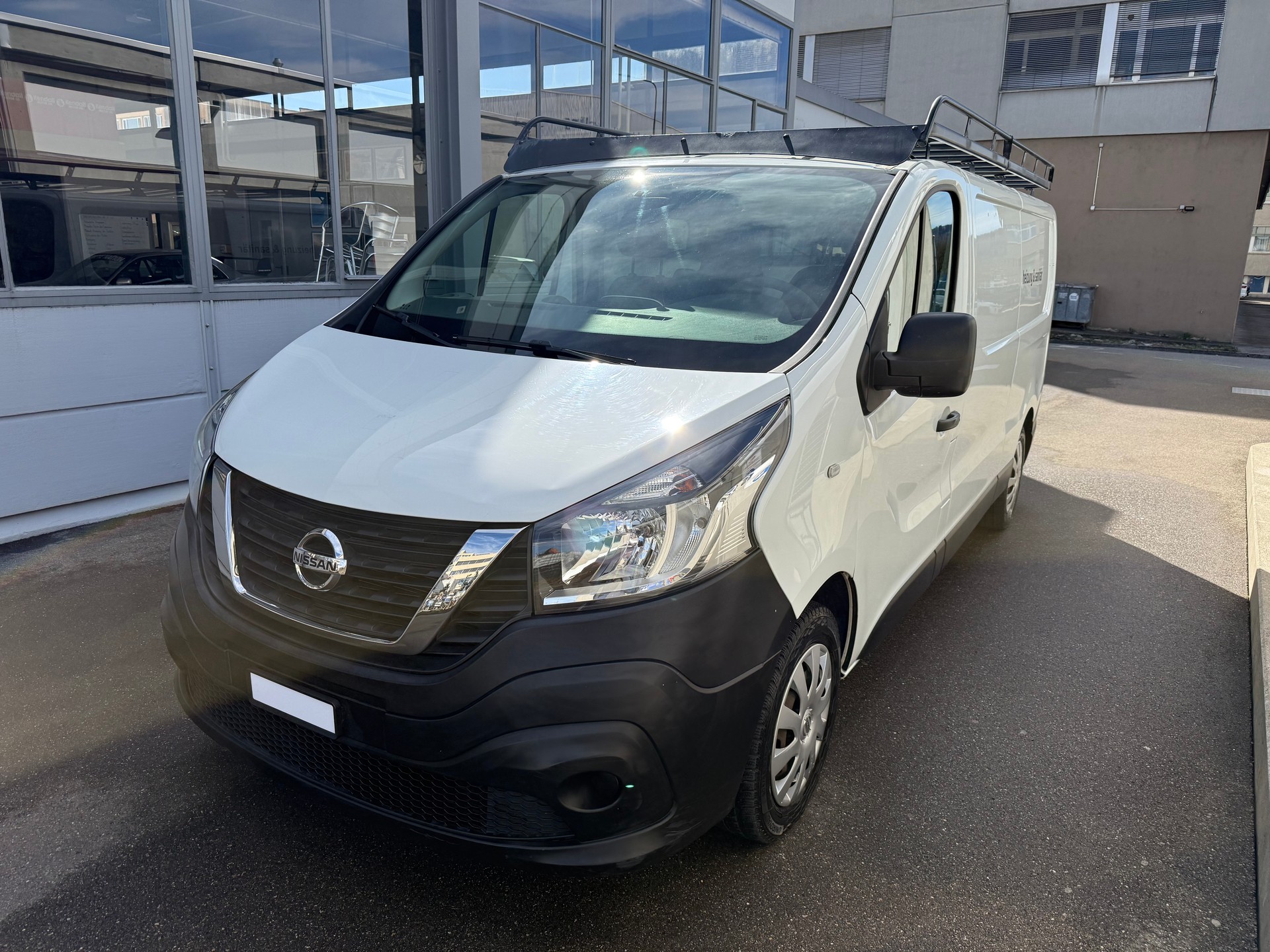 NISSAN NV300 dCi 120 2.9 L2H1 Pro *Aus 1st.Erster CH Hand *Frisch ab MFK *AC *Lange Version *Sanitärausrüstung mit Schubladen-image-1