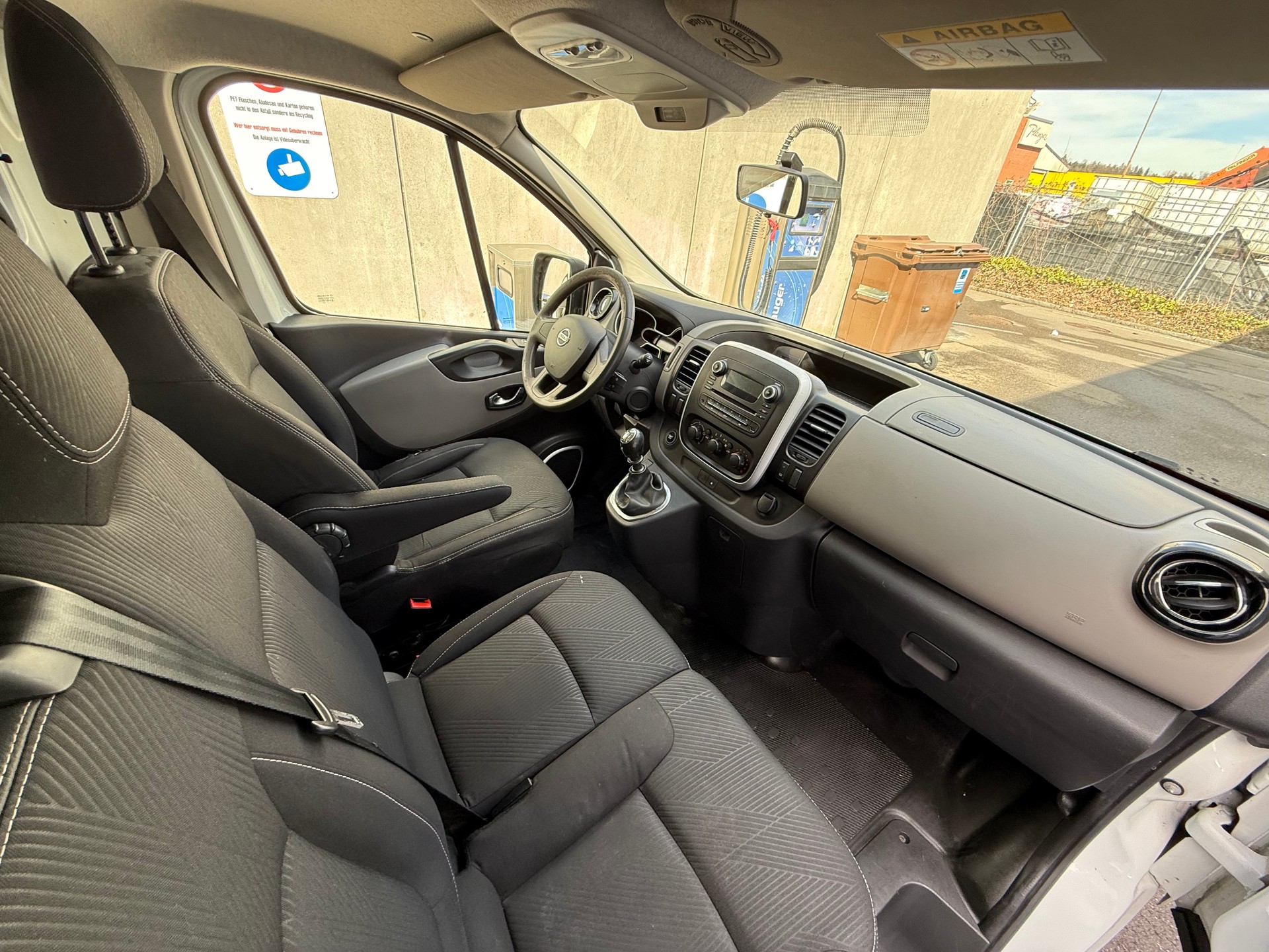 NISSAN NV300 dCi 120 2.9 L2H1 Pro *Aus 1st.Erster CH Hand *Frisch ab MFK *AC *Lange Version *Sanitärausrüstung mit Schubladen-image-13