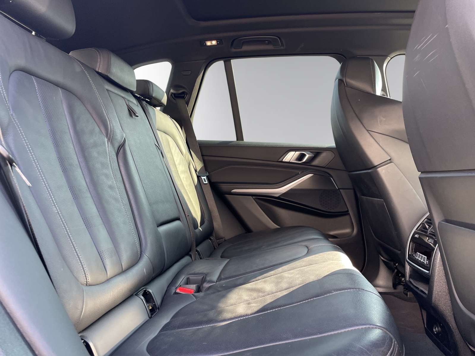 BMW X5 xDrive 48V 40d M Sport Steptronic-image-12