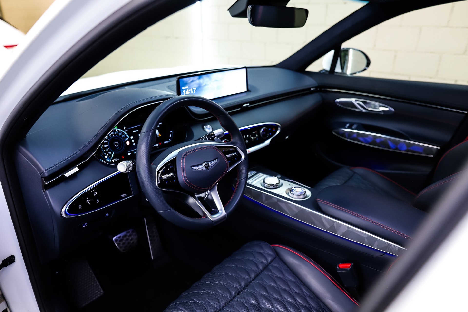 GENESIS GV70 2.5 TGDI Sport AT8 AWD Matterhorn White-image-8
