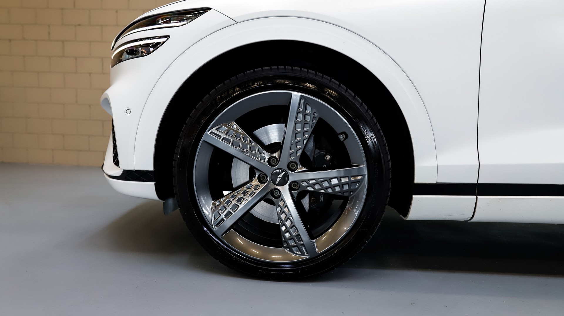 GENESIS GV70 2.5 TGDI Sport AT8 AWD Matterhorn White-image-6