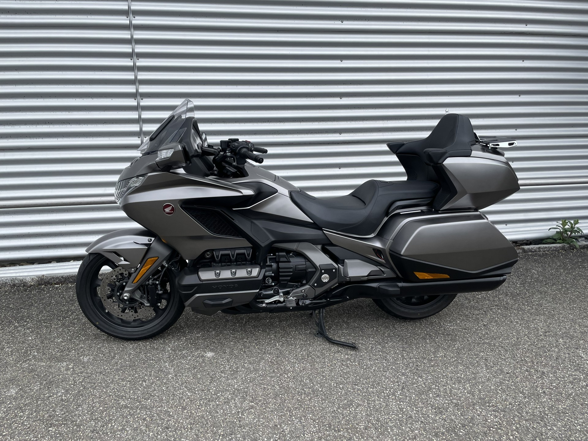 HONDA GL 1800 B Goldwing-image-1