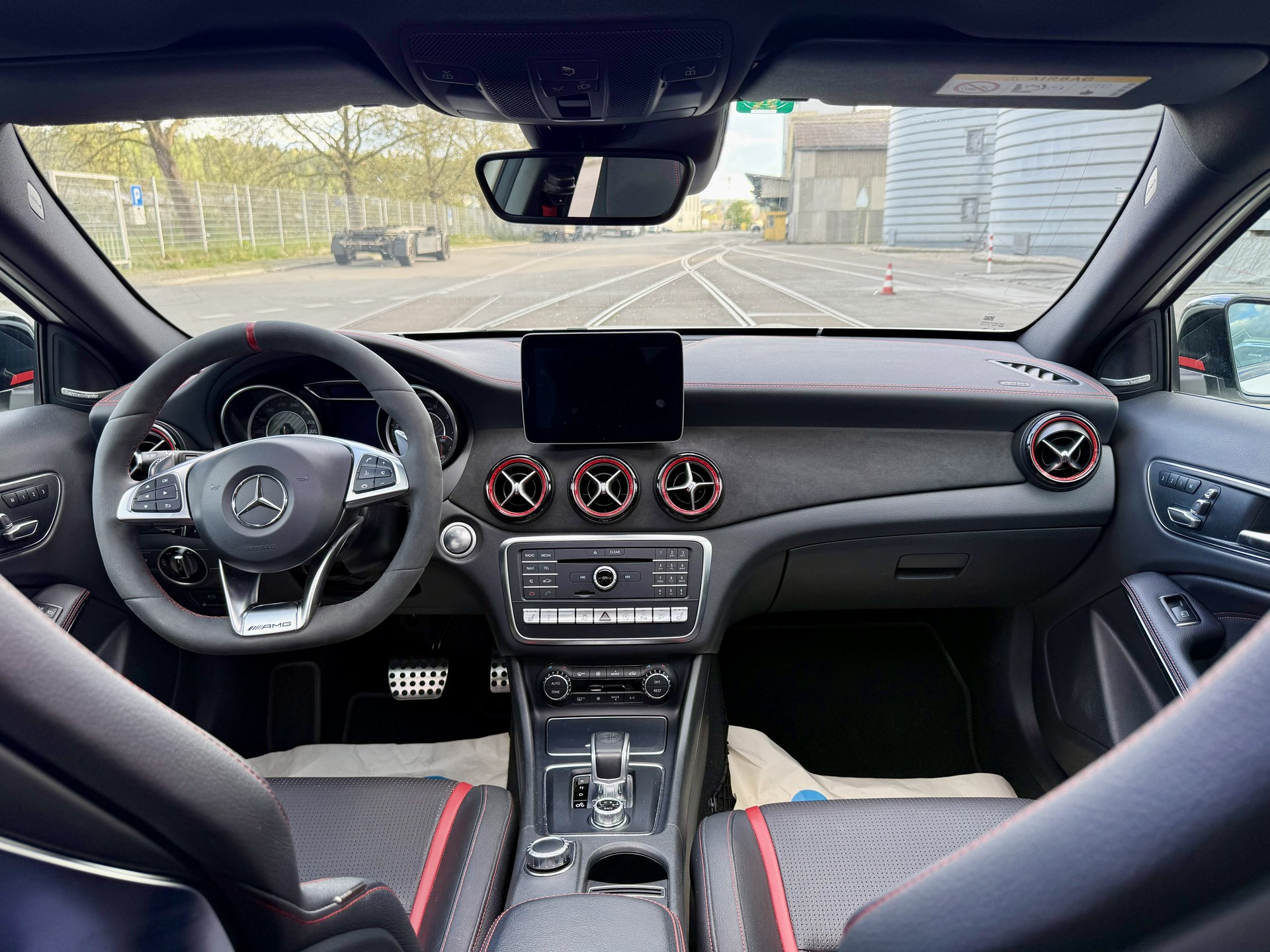 MERCEDES-BENZ GLA 45 AMG 4Matic 7G-DCT-image-7