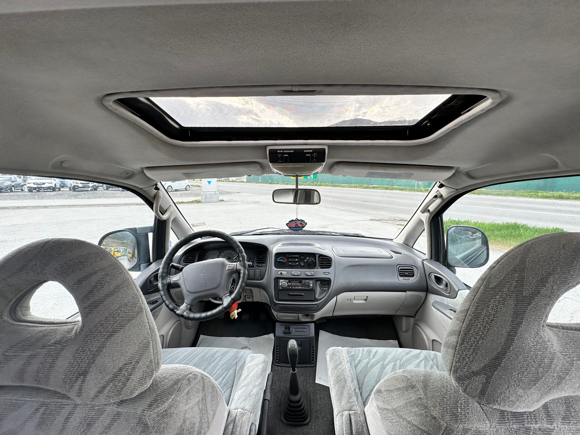 MITSUBISHI Space Gear 2.4 GLS Edit.-image-8