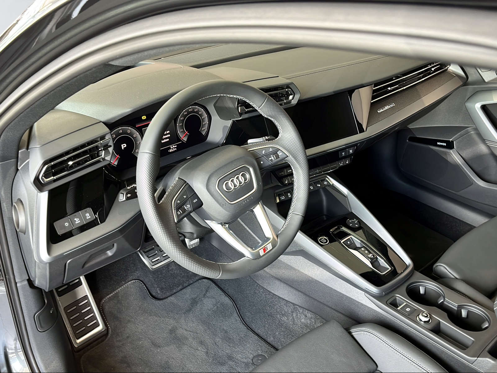 AUDI A3 Sportback 2.0 TFSI S Line quattro S-Tronic-image-10