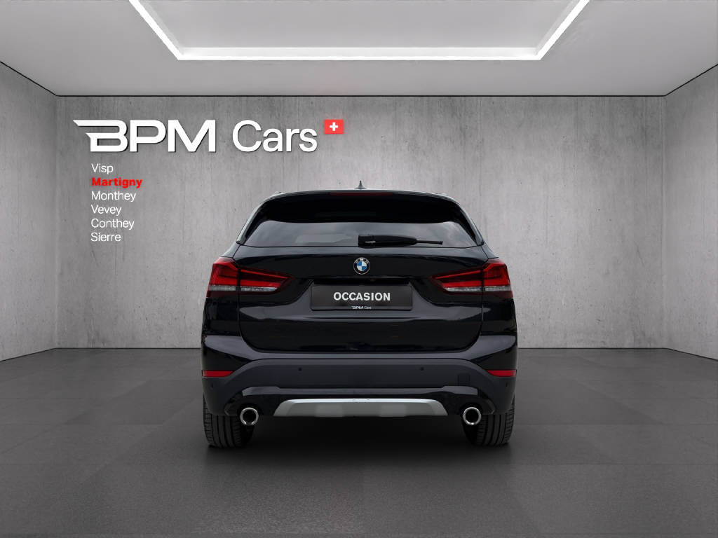BMW X1 25d xDrive-showroom-element-2