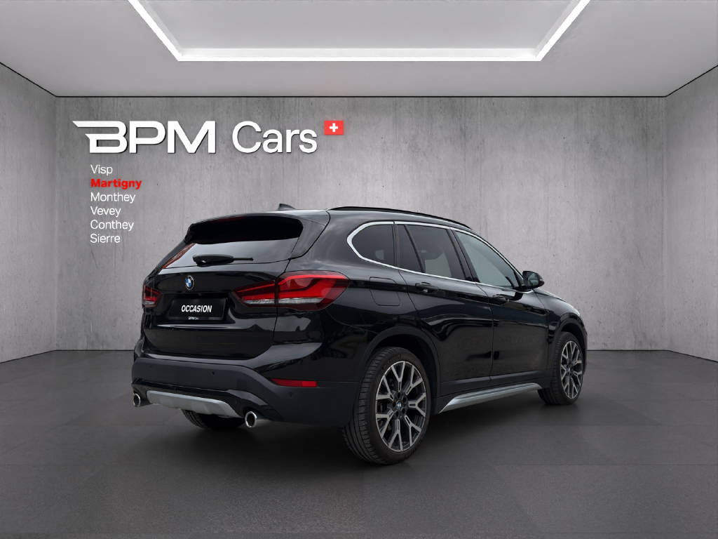 BMW X1 25d xDrive-showroom-element-3
