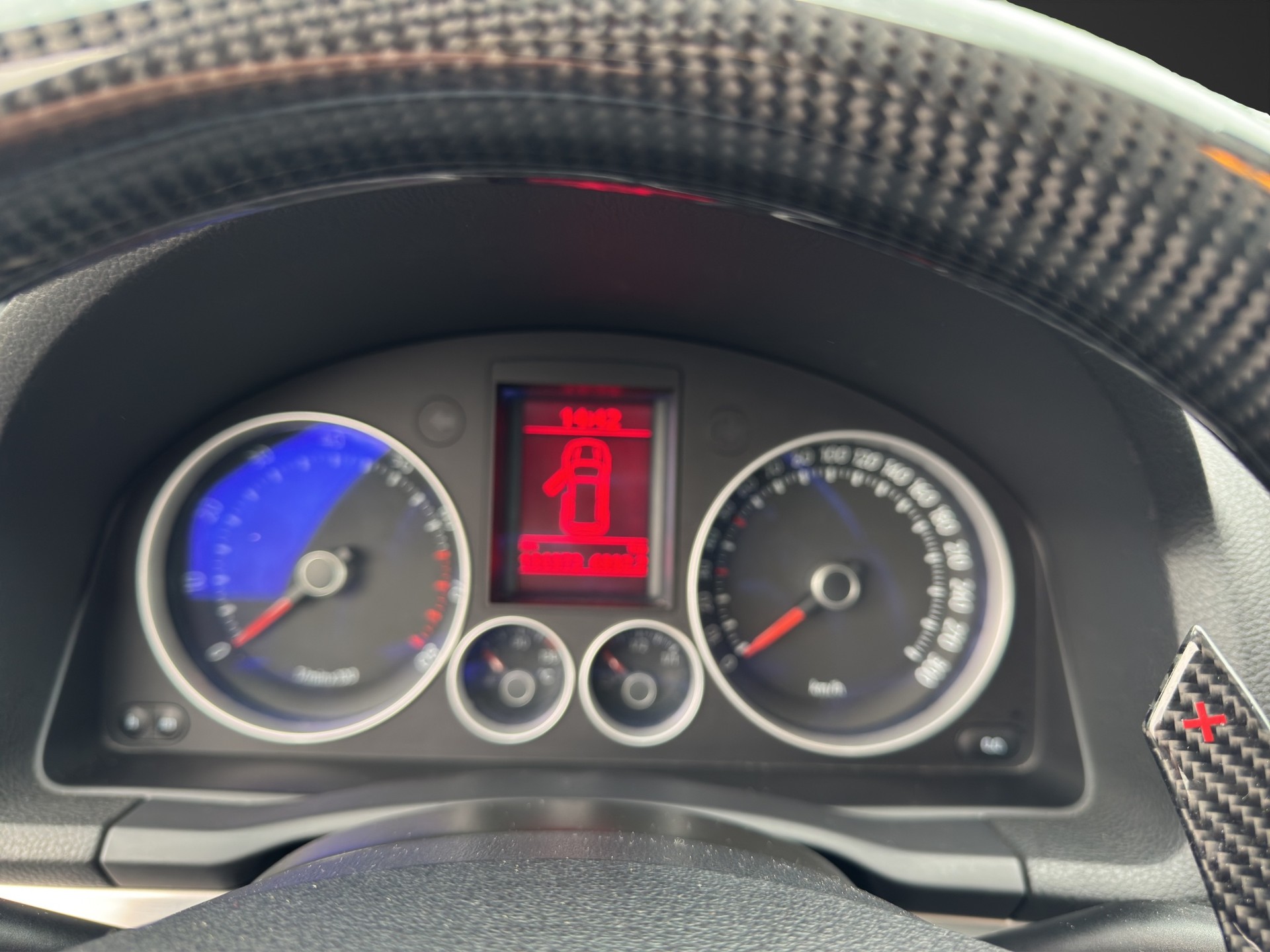 VW Golf 2.0 TFSI GTI-image-12
