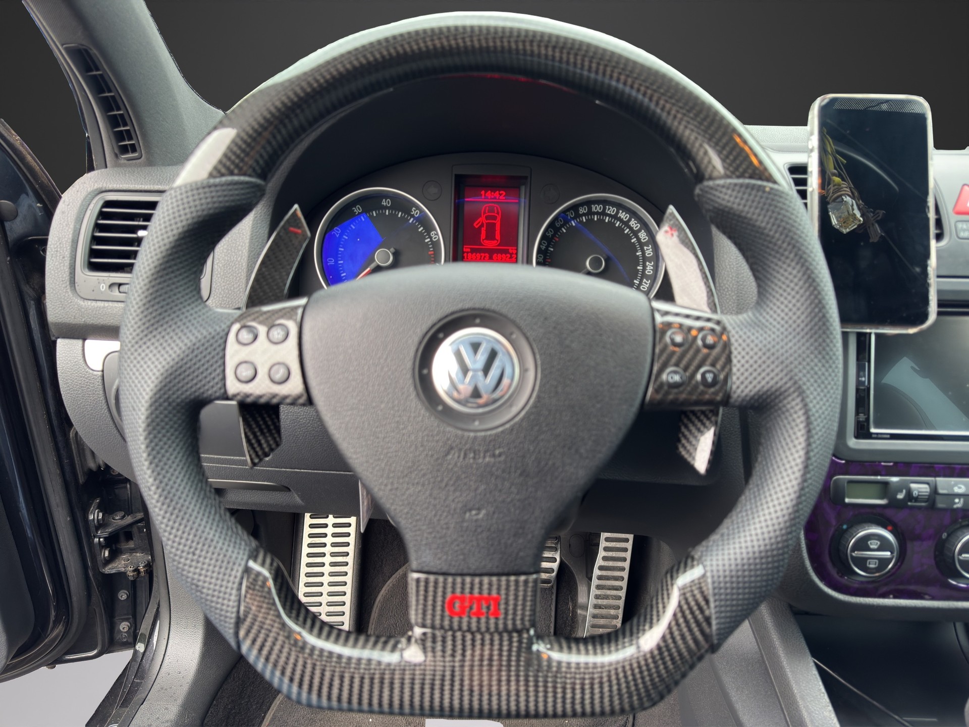 VW Golf 2.0 TFSI GTI-image-9