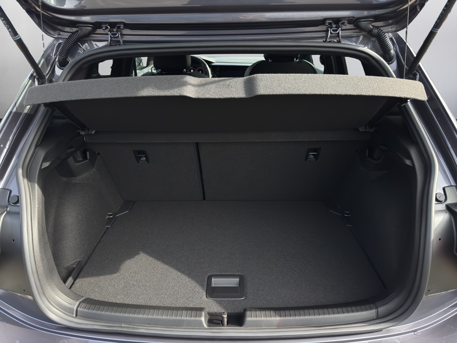 VW Polo 2.0 TSI GTI DSG-image-11