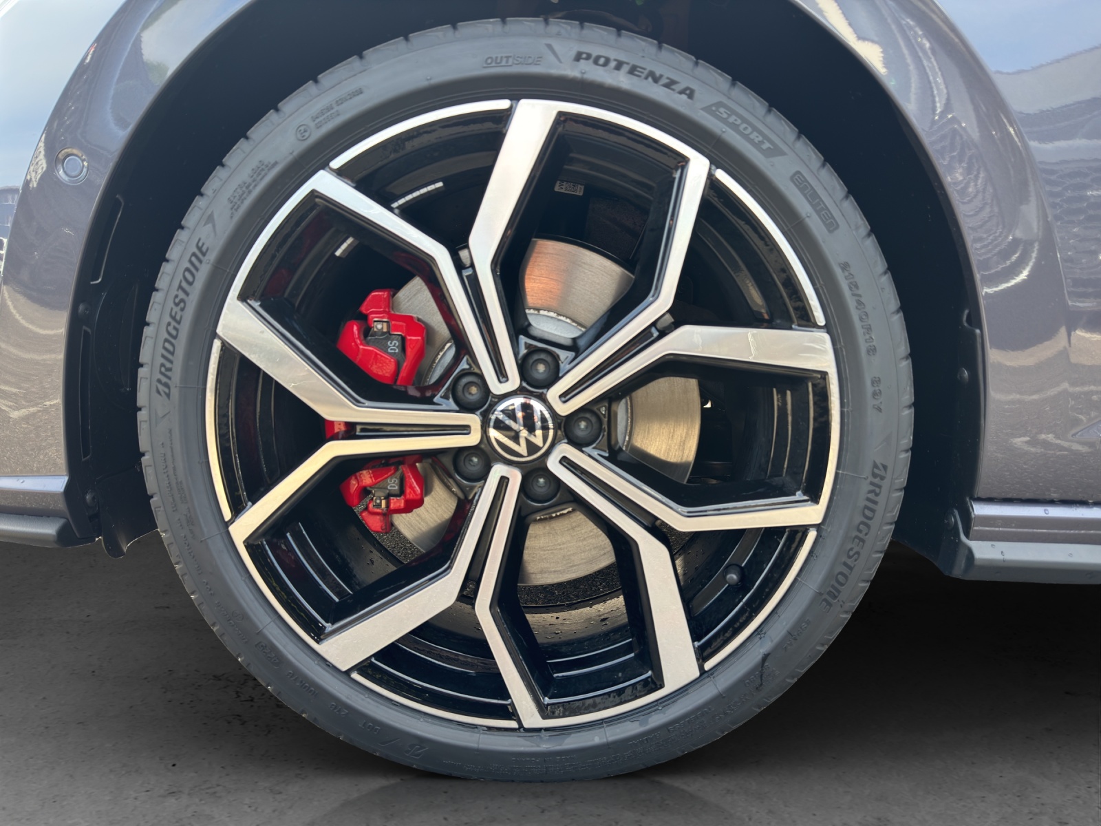 VW Polo 2.0 TSI GTI DSG-image-12