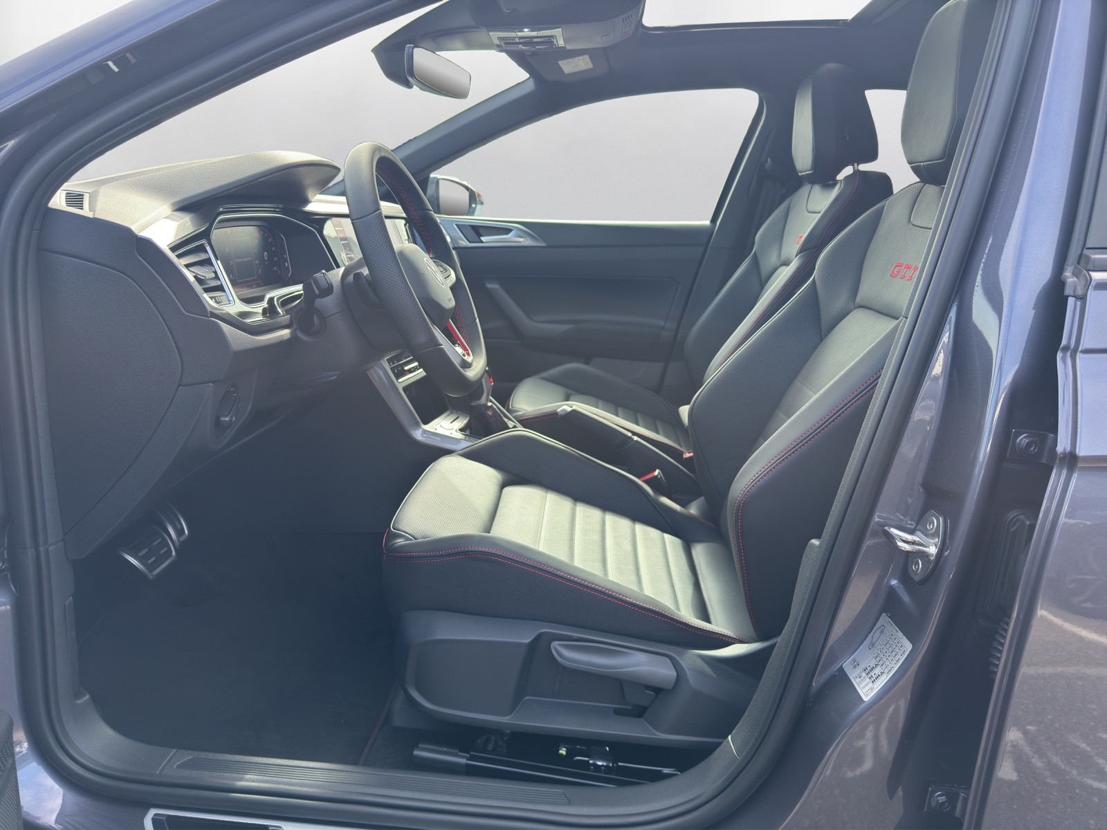 VW Polo 2.0 TSI GTI DSG-image-9