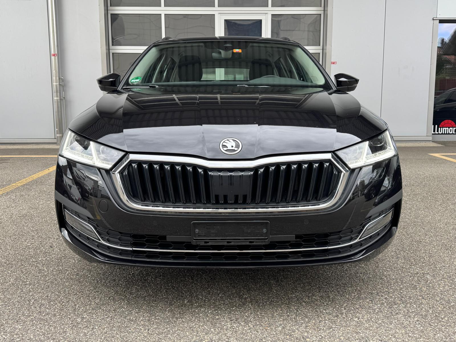 SKODA Octavia Combi 2.0 TDI DSG Style 4x4-showroom-element-1