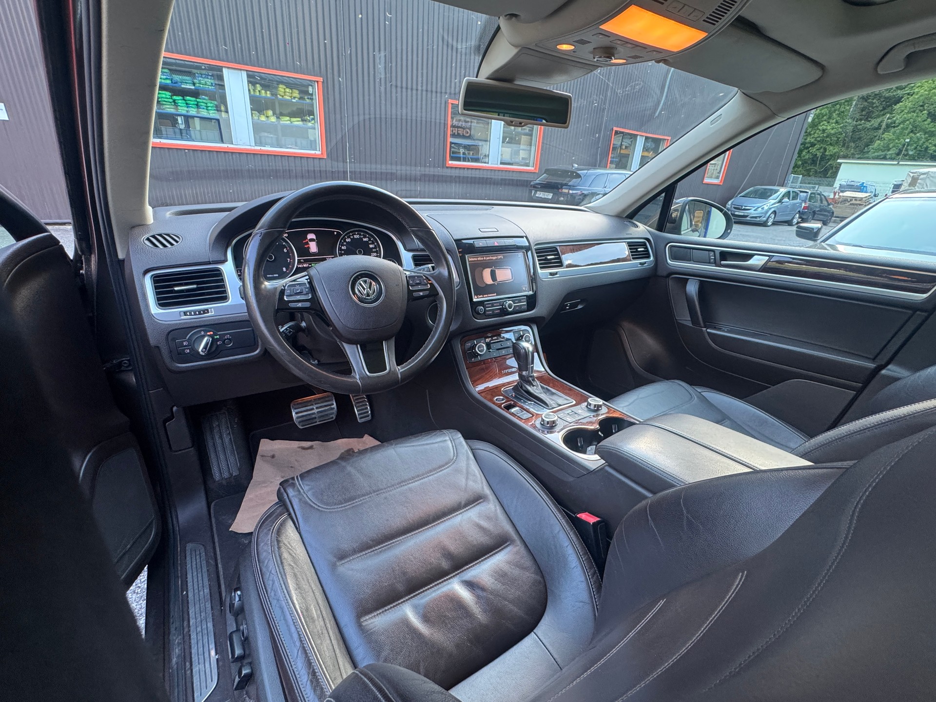 VW Touareg 3.0 TSI Hybrid Tiptronic-image-7
