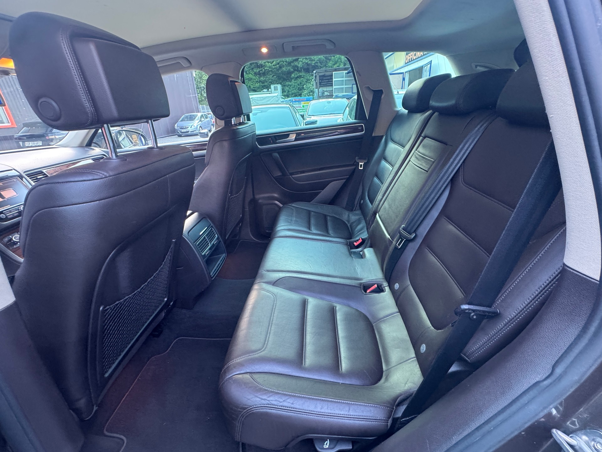 VW Touareg 3.0 TSI Hybrid Tiptronic-image-6