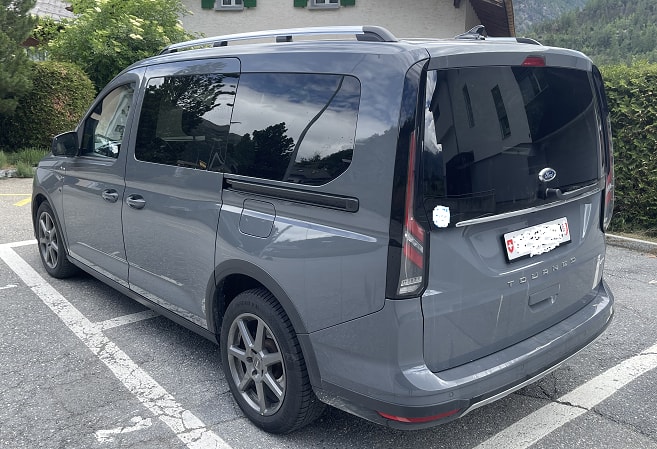 FORD Tourneo Connect 2.0 EcoBlue 122 Active 4x4-image-2