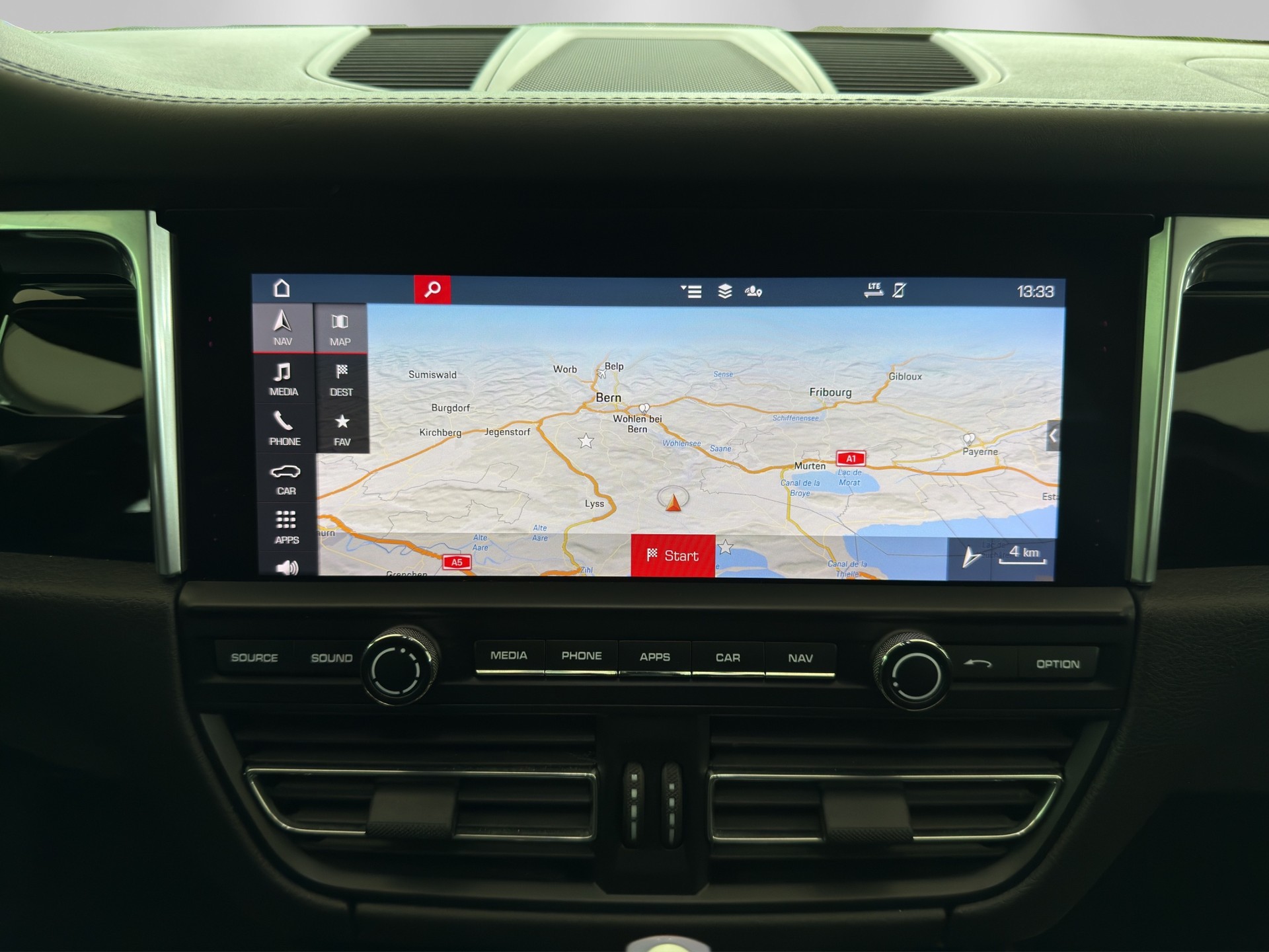 PORSCHE Macan PDK-image-12