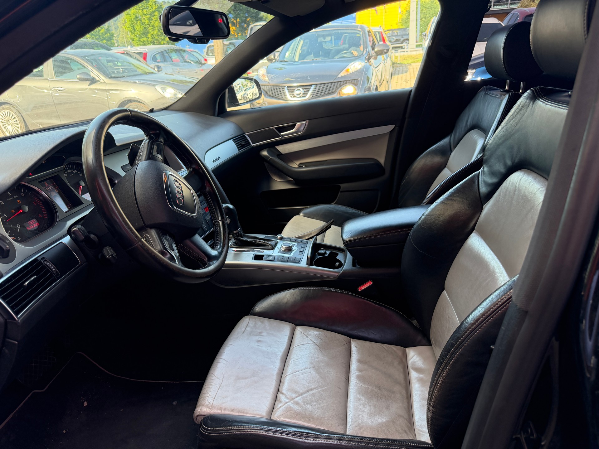 AUDI A6 Avant 3.0 V6 TDI quattro-image-8