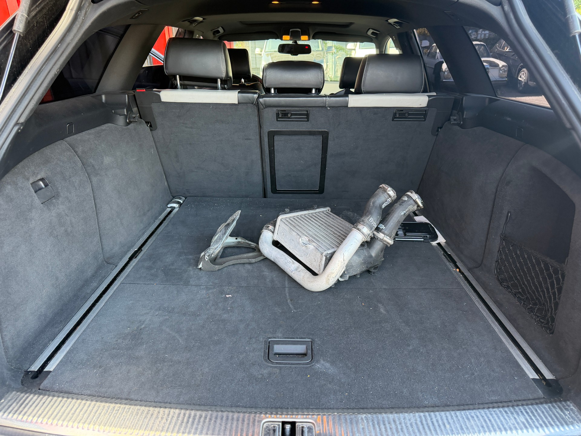AUDI A6 Avant 3.0 V6 TDI quattro-image-10
