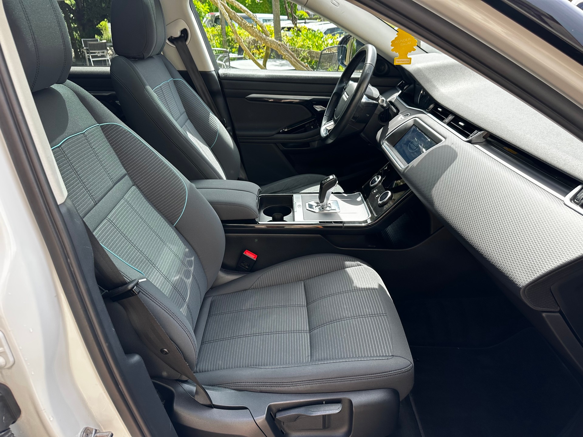 LAND ROVER Range Rover Evoque D 150-image-7
